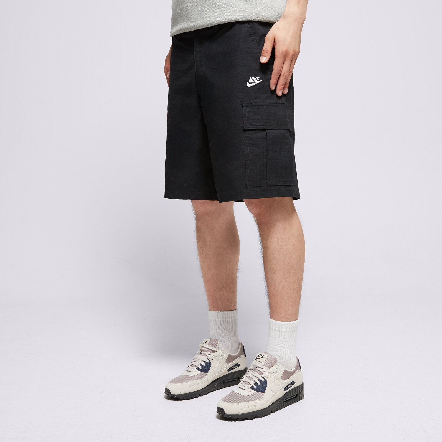 Krótkie spodenki, szorty męskie NIKE SZORTY M NK CLUB WVN CARGO SHORT FN3517-011 CZARNY