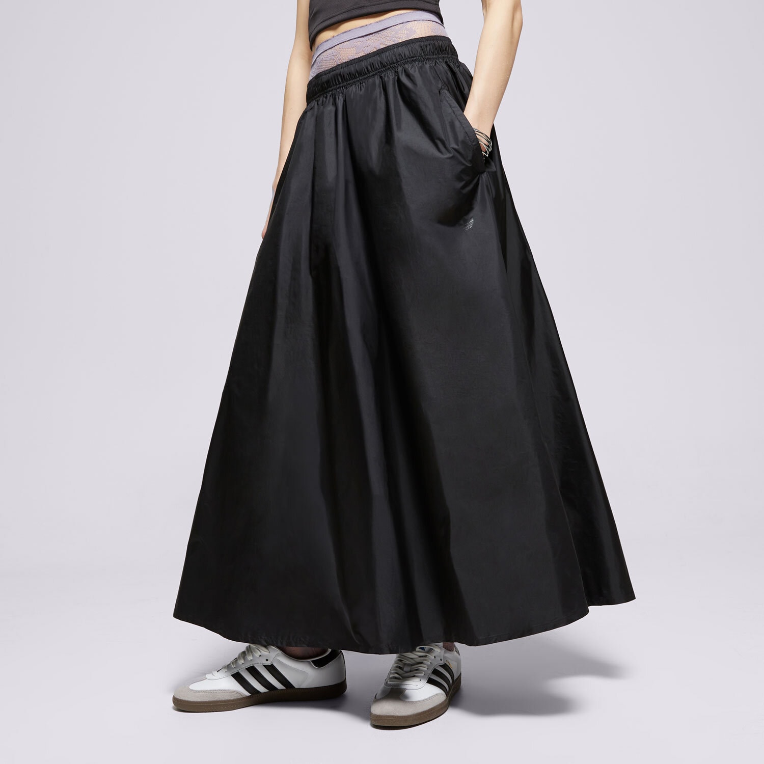 Modna sukienka sportowa ADIDAS SPÓDNICZKA P ESS SKIRT JD4794 CZARNY