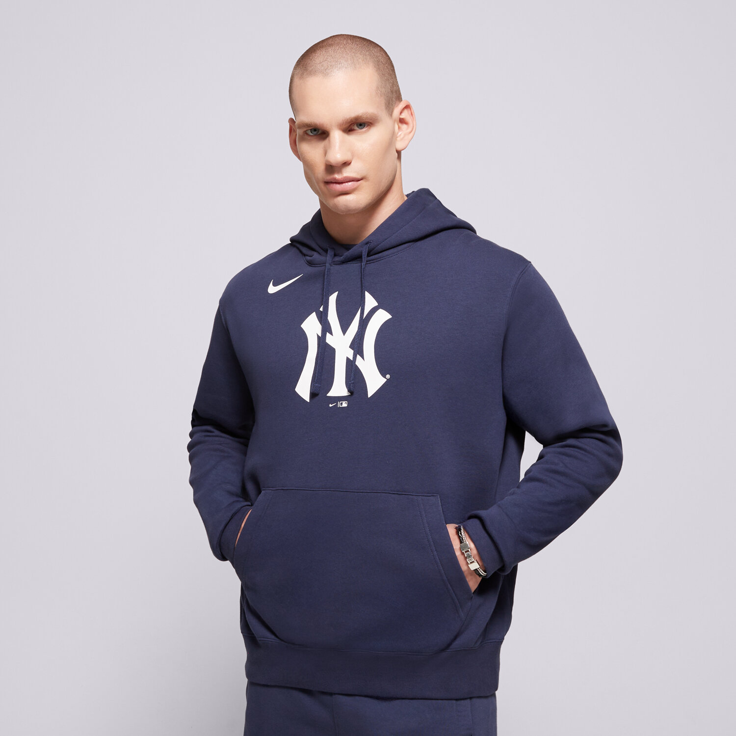 Bluza męska NIKE BLUZA Z KAPTUREM MLB LOGO CLUB FLEECE HOOD NEW YORK YAN NKDK-44B-NK-CKX GRANATOWY