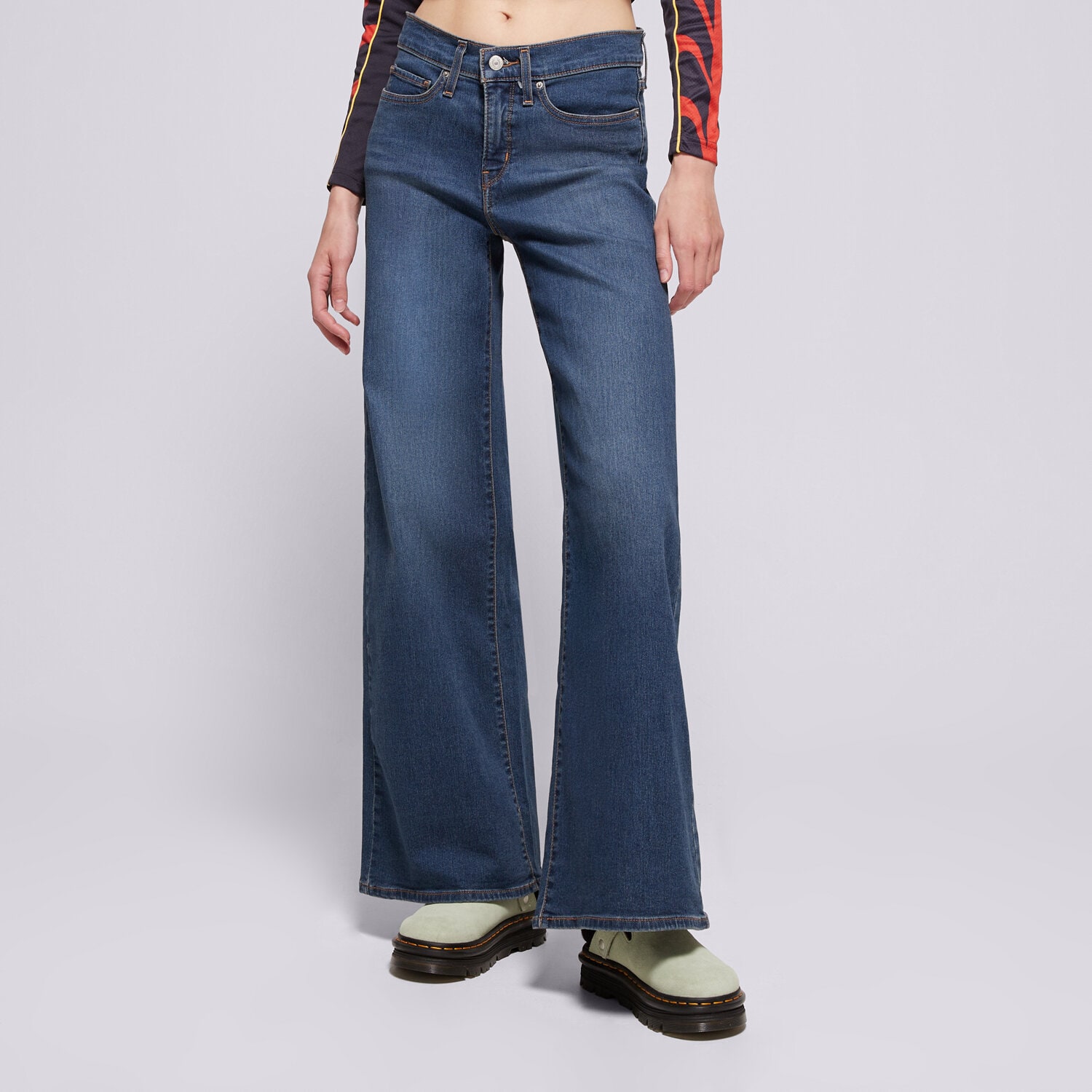 Spodnie sportowe damskie LEVI'S SPODNIE 318 SHAPING WIDE LEG 001PZ-0001 NIEBIESKI
