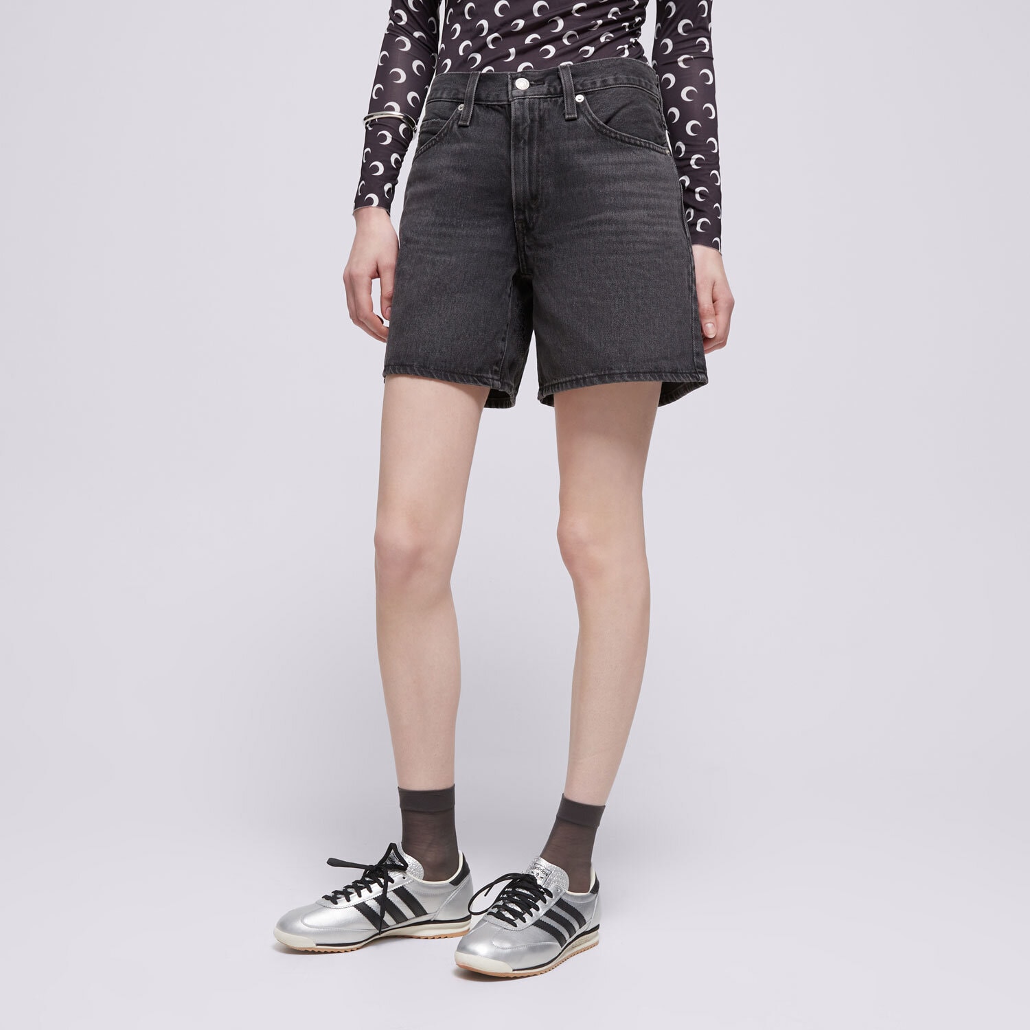 Krótkie spodenki, szorty damskie LEVI'S SZORTY 94 BAGGY SHORT 001JO-0005 CZARNY