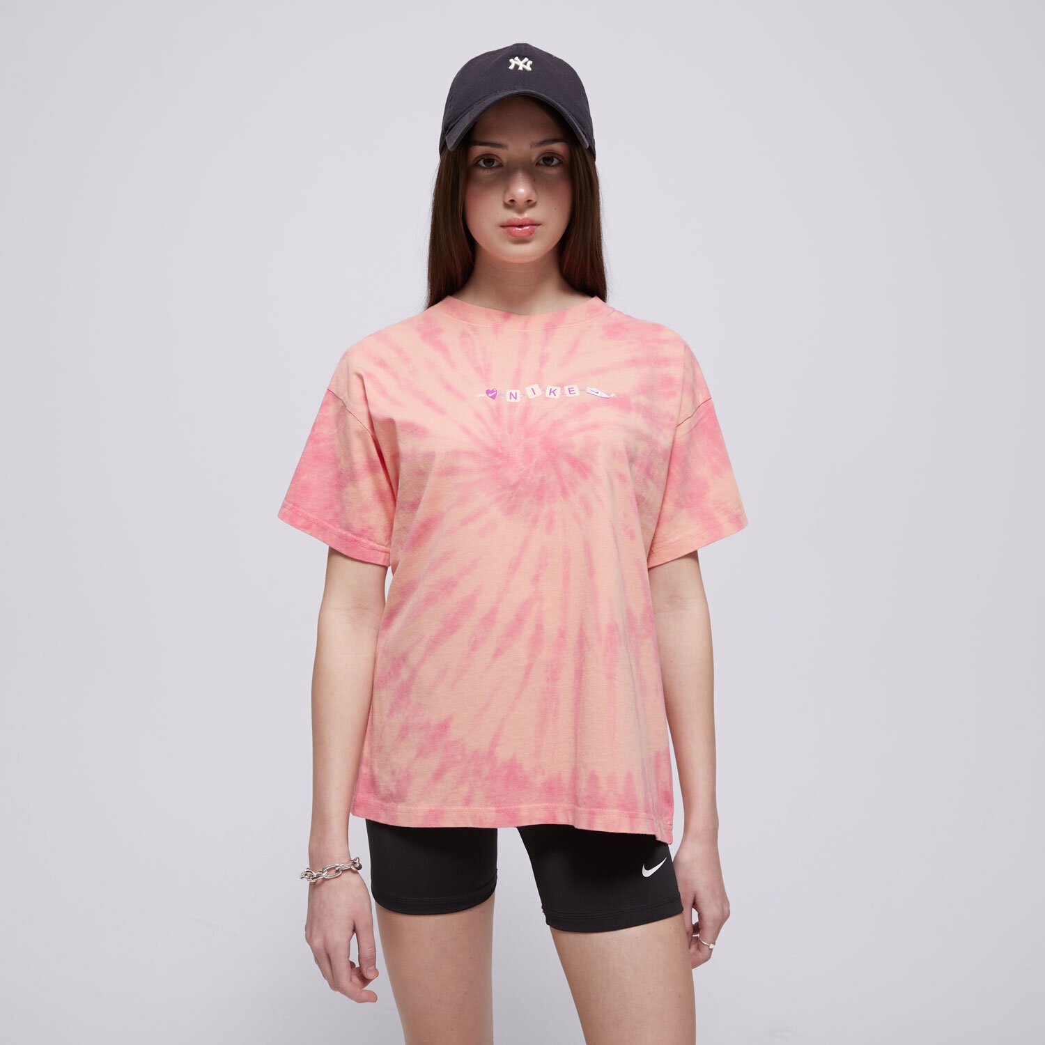Koszulka, t-shirt dla dzieci NIKE T-SHIRT G NSW TEE ADAPT TWEEN GIRL HQ2348-844 RÓŻOWY