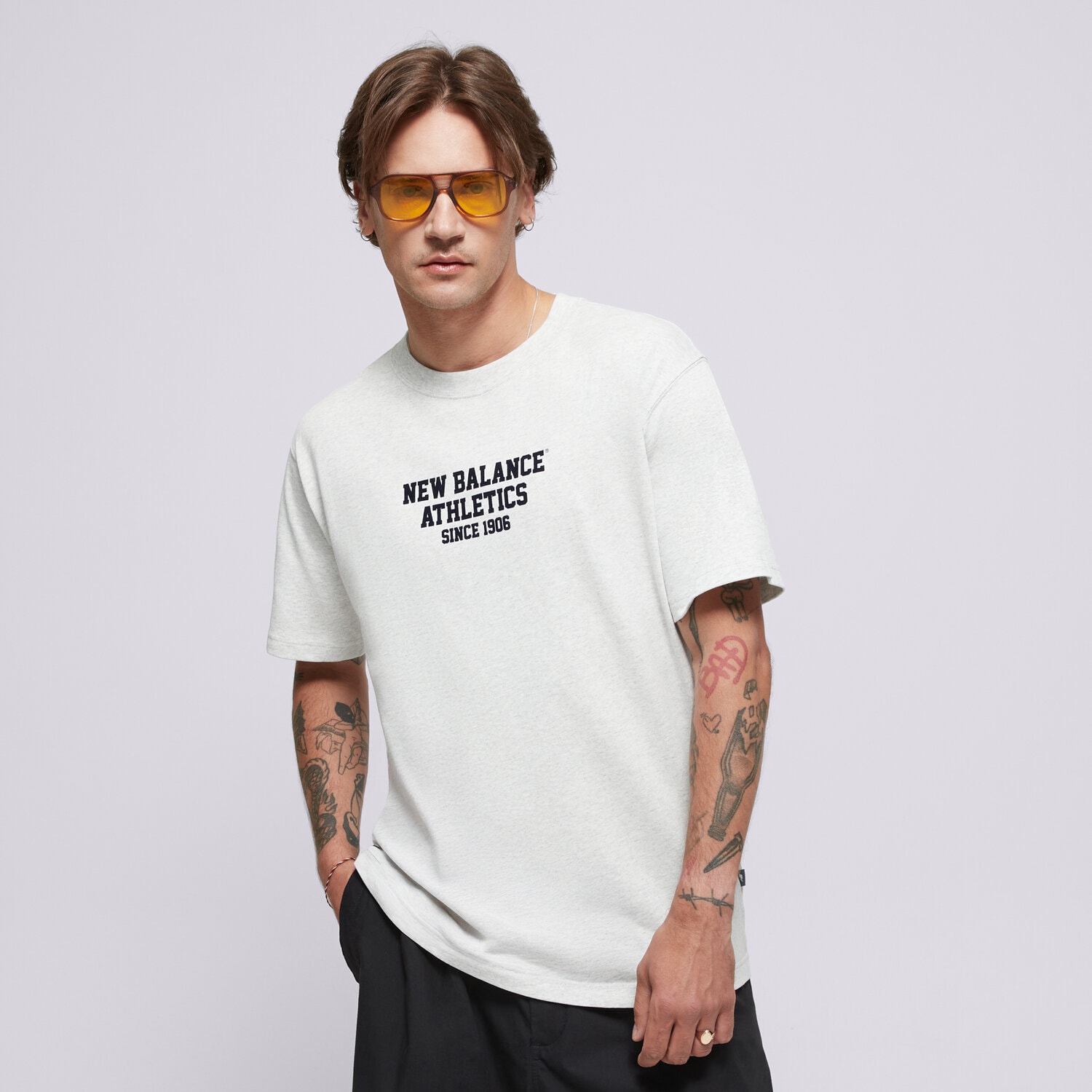 Koszulka, t-shirt sportowy męski NEW BALANCE T-SHIRT VARSITY GRAPHIC T-SHIRT MT51526AHH SZARY