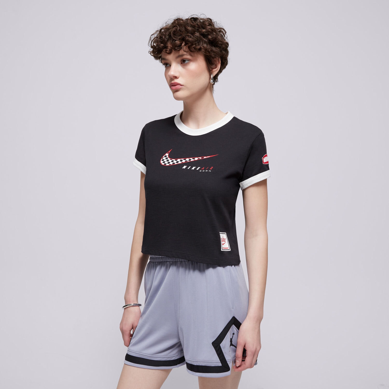 Koszulka, t-shirt damski NIKE T-SHIRT W NSW CLUB SS TEE MOTO RGR HQ1707-010 CZARNY