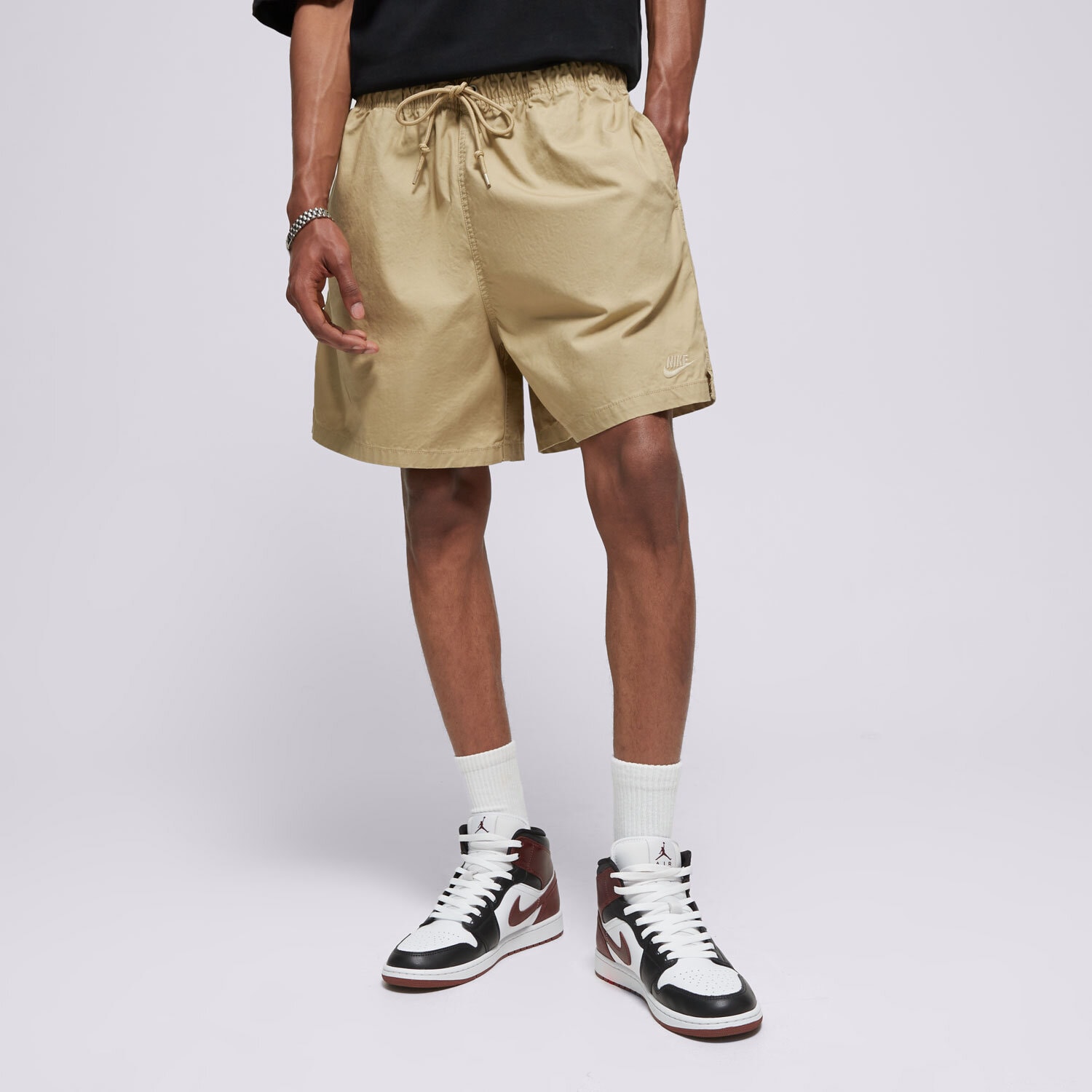 Krótkie spodenki, szorty męskie NIKE SZORTY M NK CLUB FLOW WASH SHORT HJ1946-297 BEŻOWY