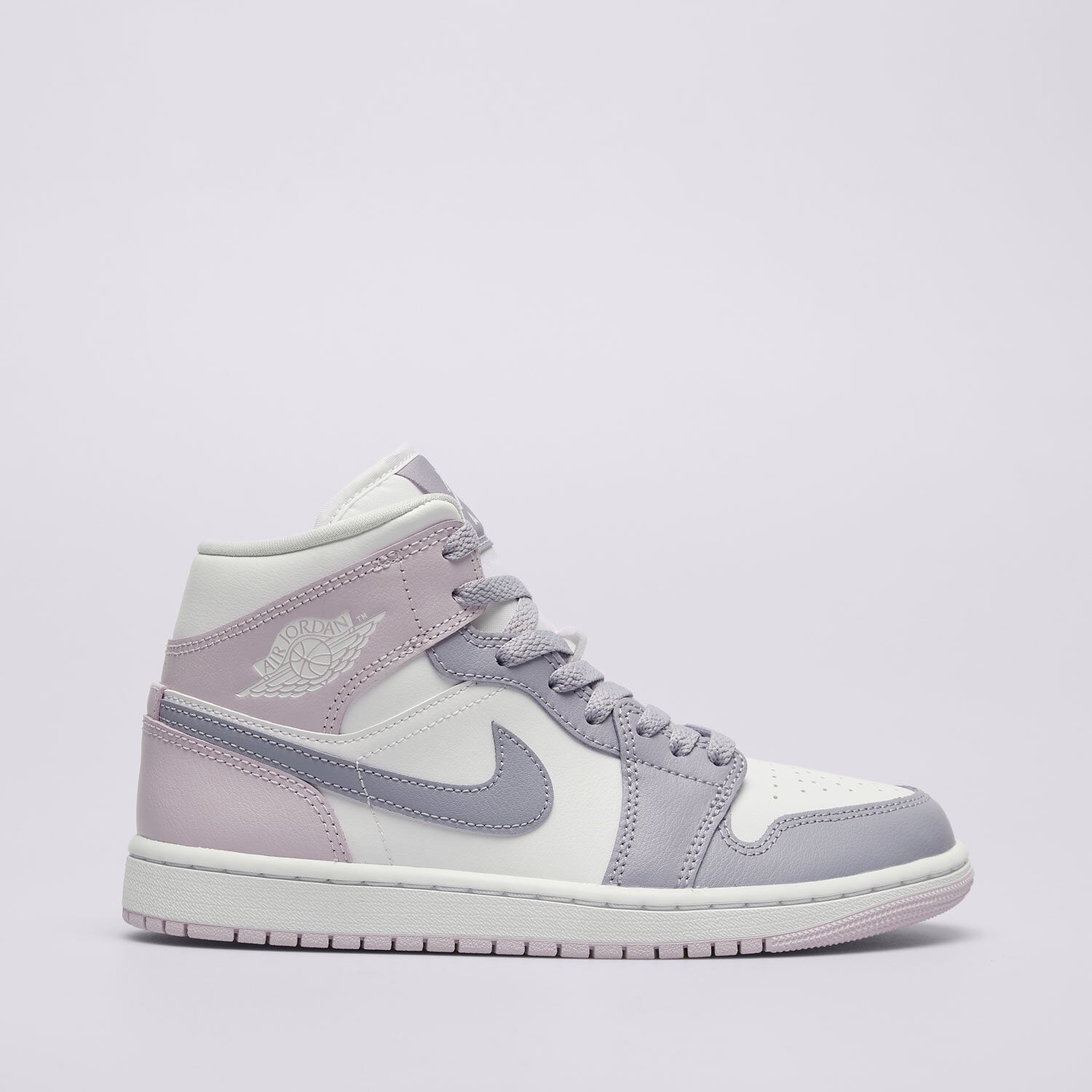 Buty sneakersy damskie WMNS AIR JORDAN 1 MID BQ6472-510 FIOLETOWY