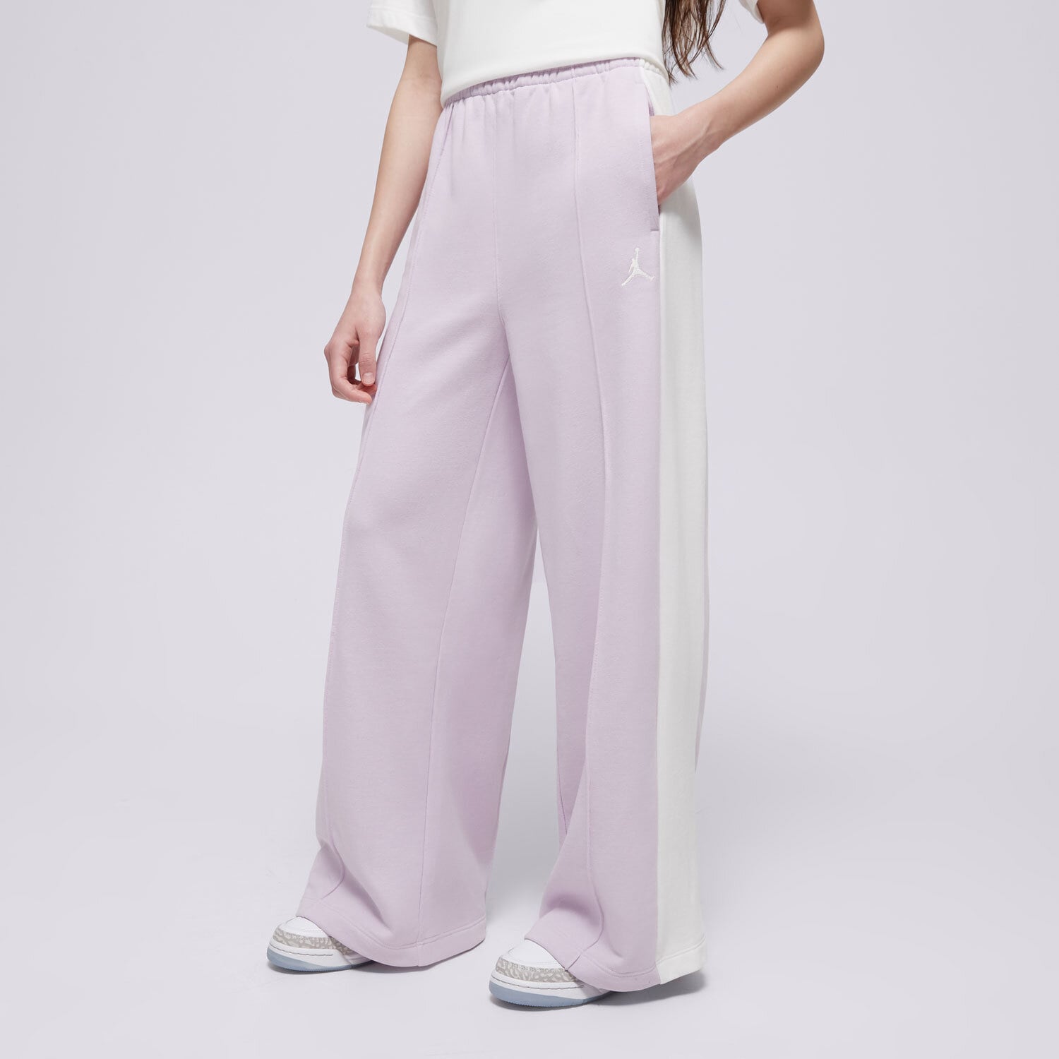 Sportowe spodnie dziecięce JORDAN SPODNIE JDG KSA FT PANT GIRL 45D816-P6I FIOLETOWY