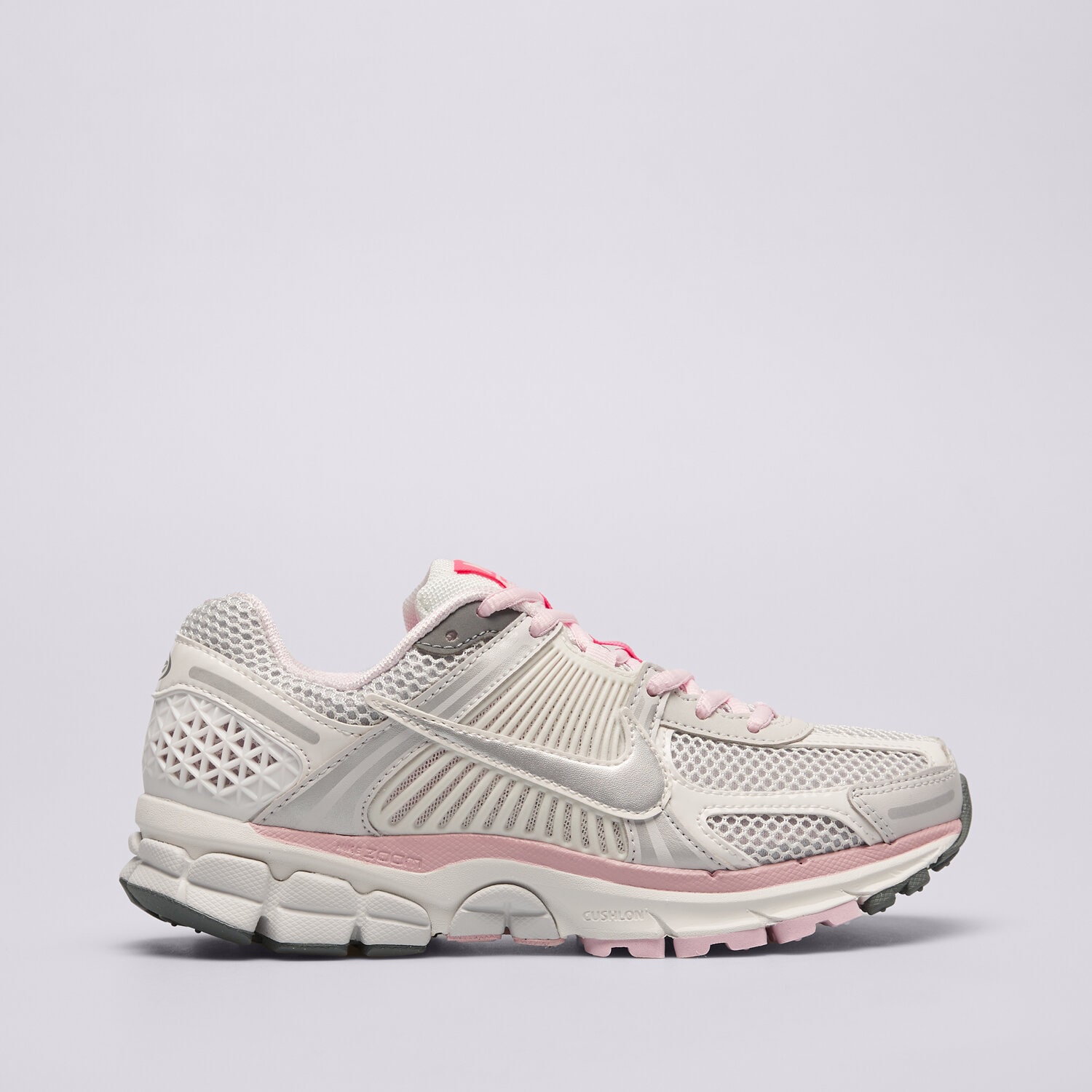 Buty sneakersy damskie NIKE W ZOOM VOMERO 5 GCEL CN FN3695-001 RÓŻOWY