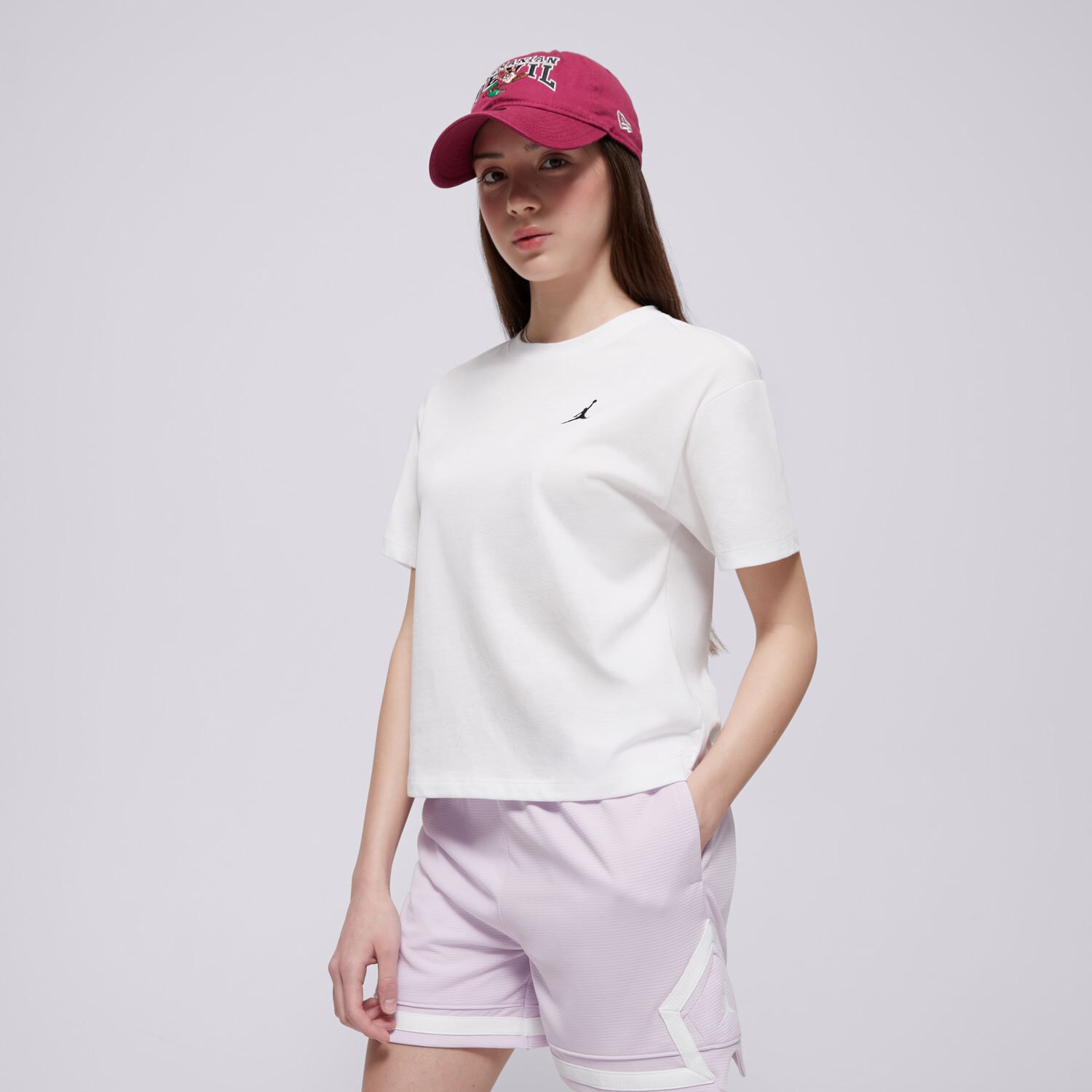 Koszulka, t-shirt dla dzieci JORDAN T-SHIRT MJ BRKLYN ESSENTIALS SS TEE GIRL 45D311001 BIAŁY