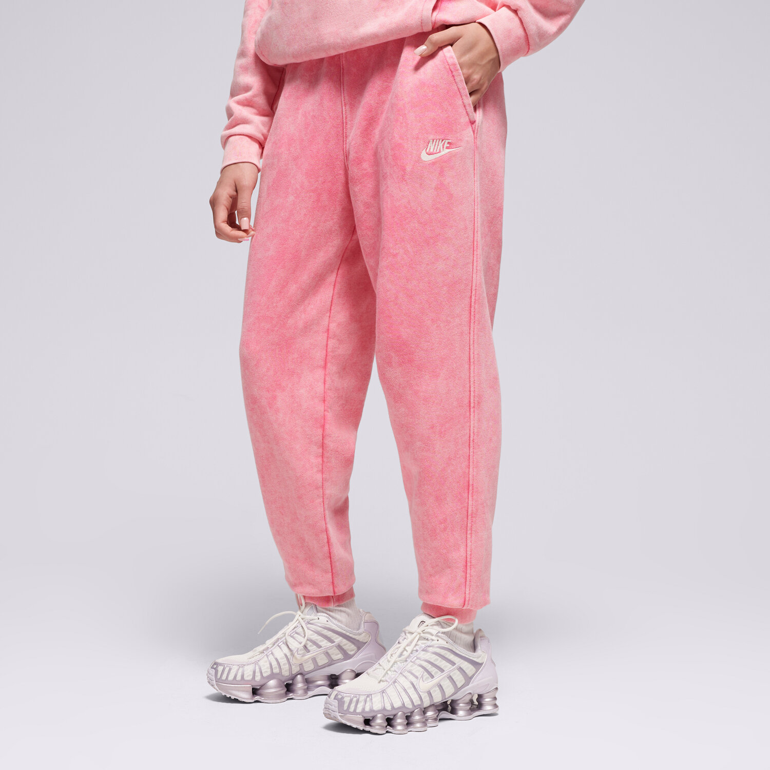 Sportowe spodnie dziecięce NIKE SPODNIE K NSW WASH CLUB FLC JGGR FT GIRL IH2376-684 RÓŻOWY