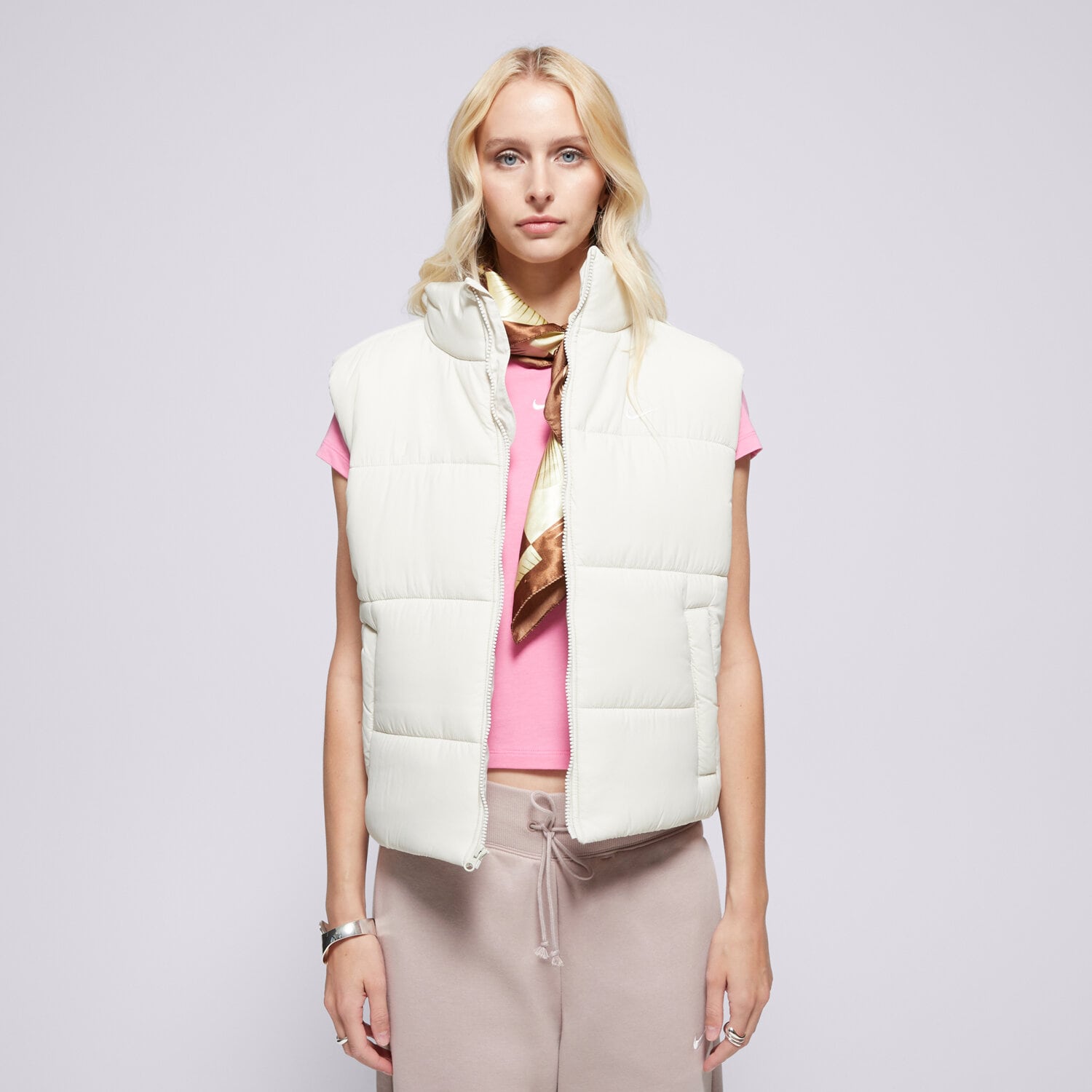 Bezrękawniki damskie sportowe NIKE BEZRĘKAWNIK W NSW TF SYNFL NK CLSC VEST FZ5922-072 BEŻOWY