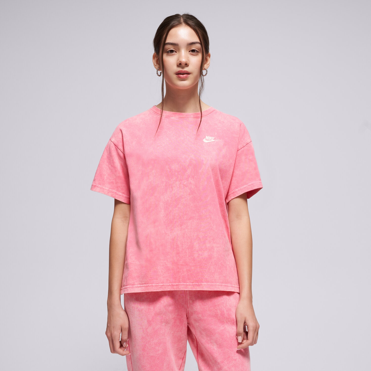 Koszulka, t-shirt dla dzieci NIKE T-SHIRT K NSW CLUB WASH TEE GIRL IH3584-684 RÓŻOWY
