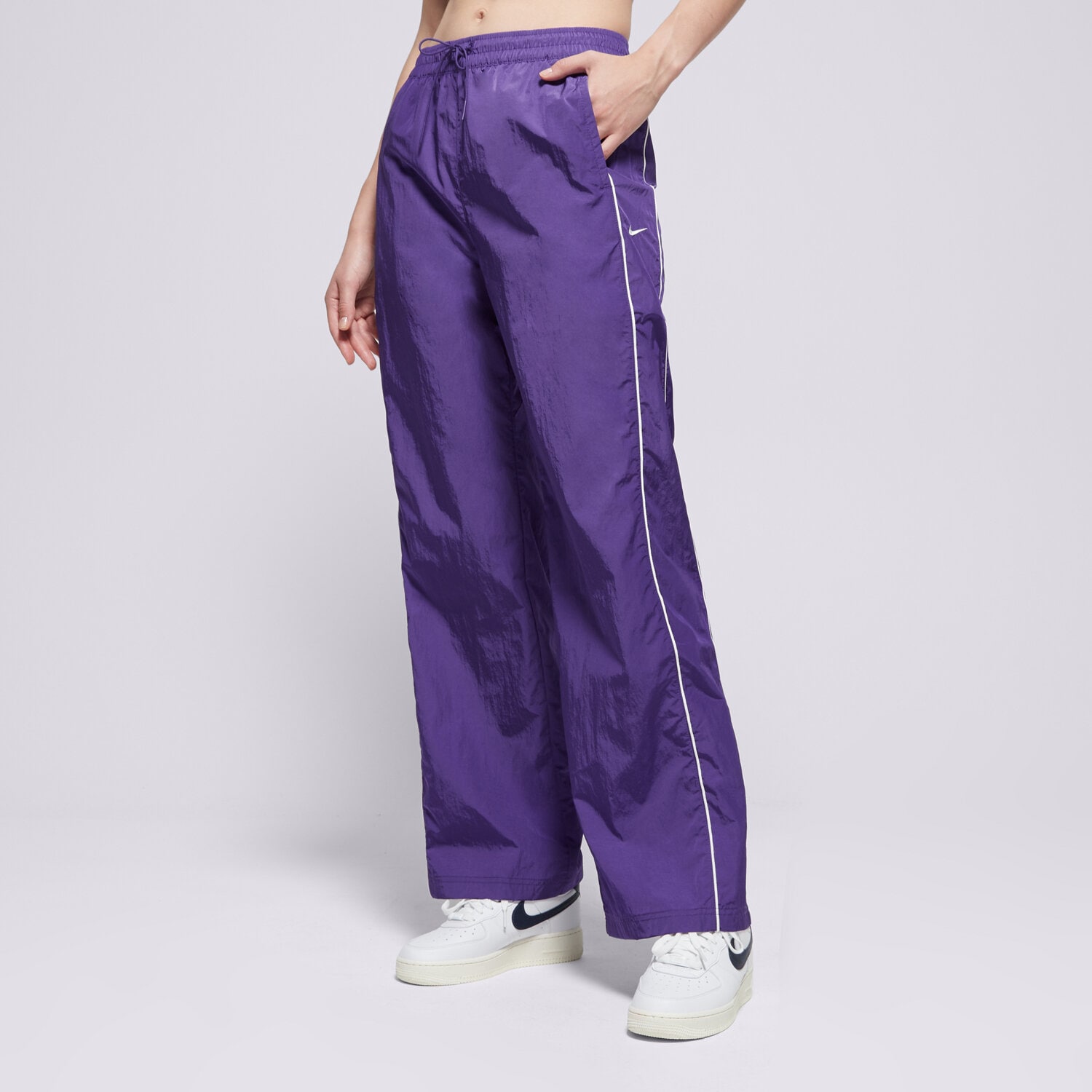 Spodnie sportowe damskie NIKE SPODNIE W NSW NK WR WVN HR OH PANT FV7655-547 FIOLETOWY