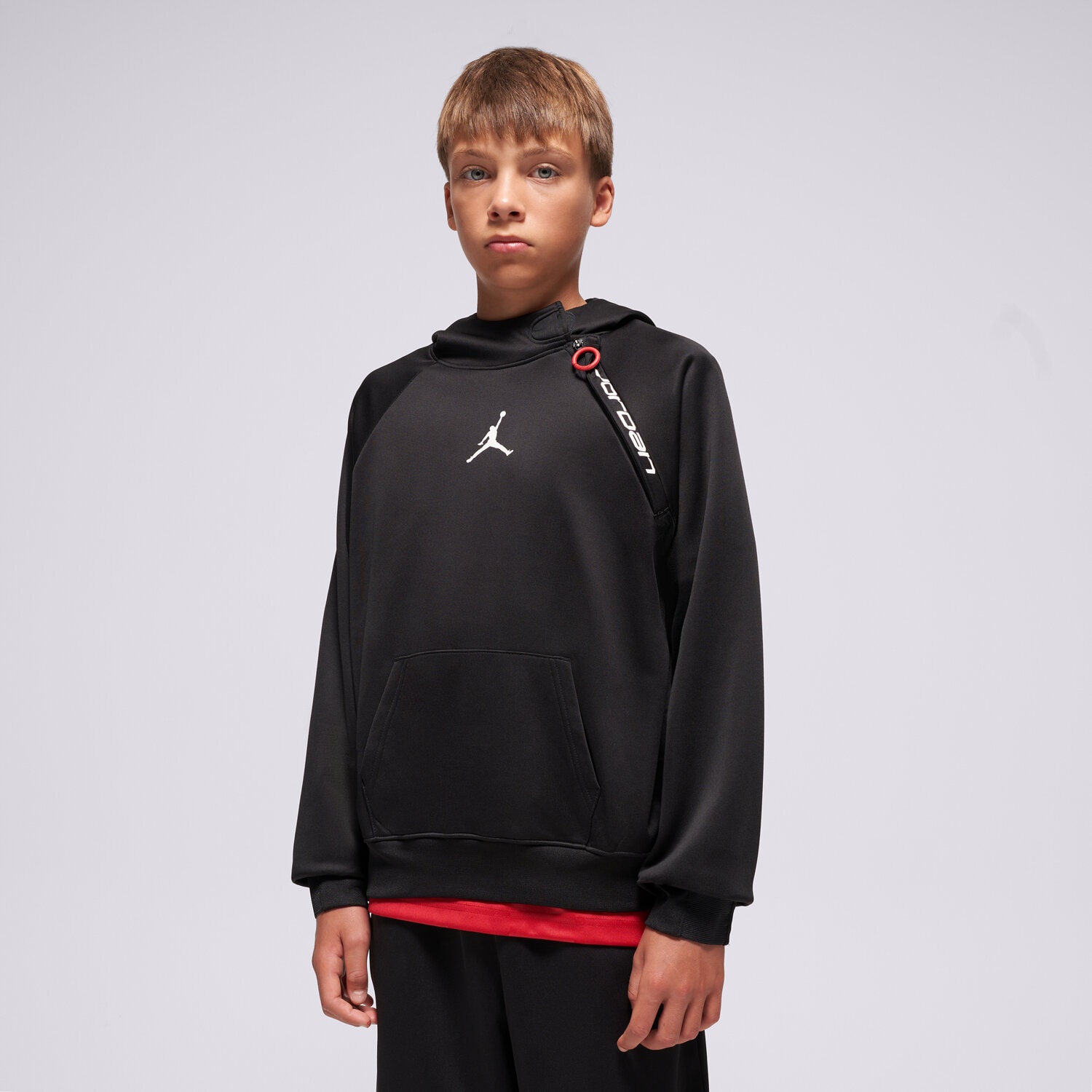 Sportowa bluza dziecięca JORDAN BLUZA Z KAPTUREM JDN UNISEX EASE FLC HOODIE BOY 95D567-023 CZARNY
