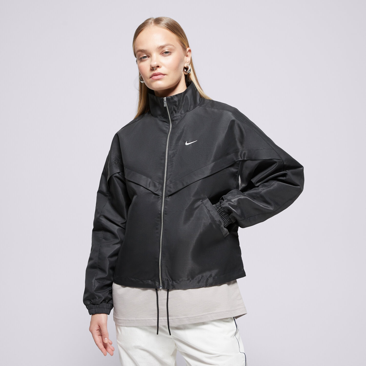 Kurtka wiosenna / jesienna damska NIKE KURTKA W NSW NK LIQ SHINE WR JKT HV2467-010 CZARNY