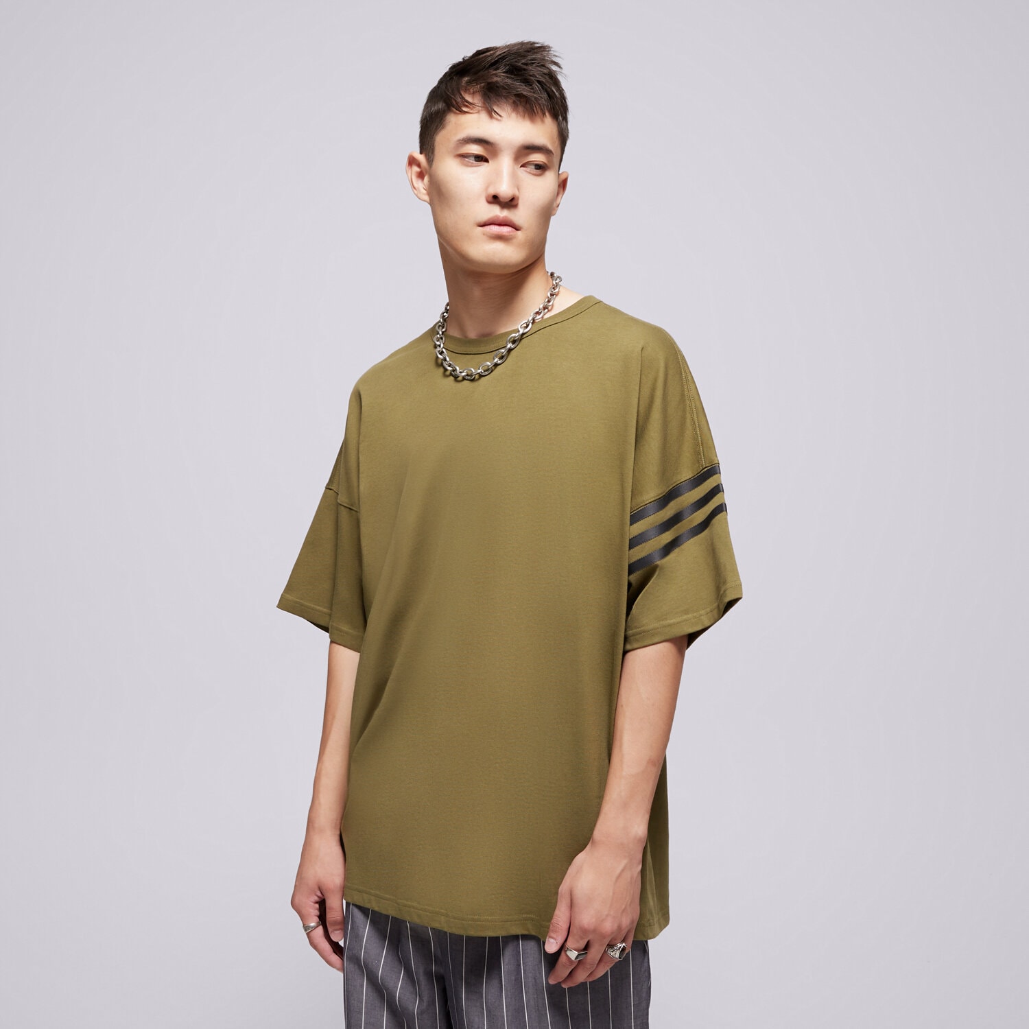 Koszulka, t-shirt sportowy męski ADIDAS T-SHIRT NEU C TEE HZ3697 KHAKI