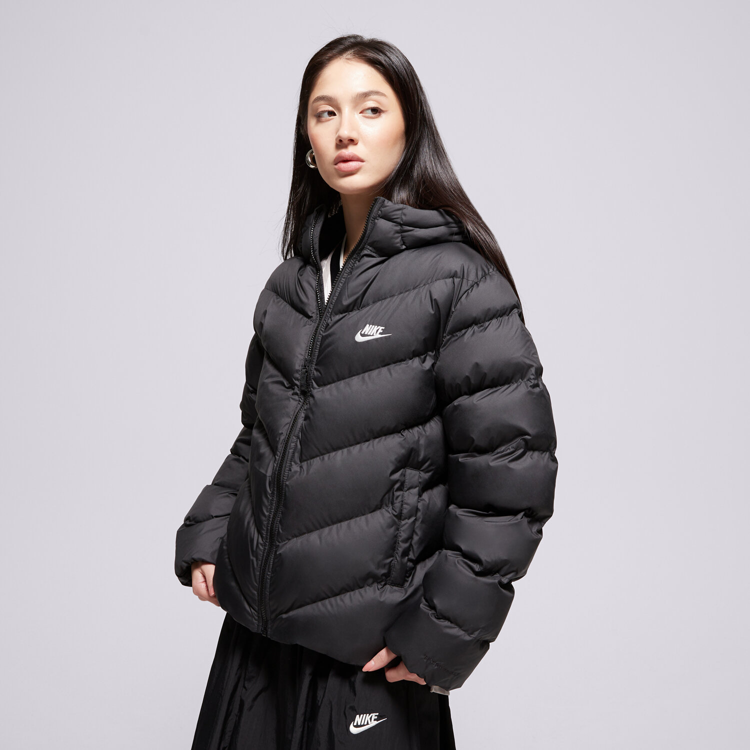Dziecięca kurtka przejściowa (wiosenna/jesienna) NIKE KURTKA PUCHOWA K NSW TF ADP PUFFER BOY HQ4976-010 CZARNY