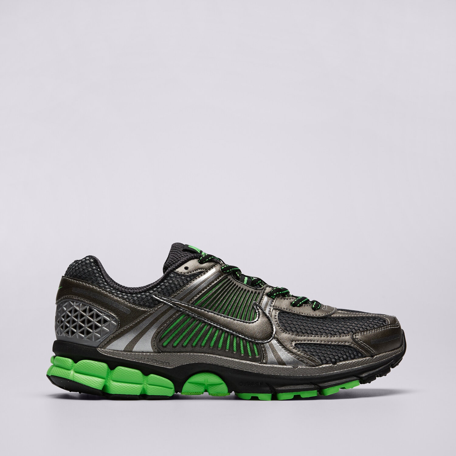 Buty sneakersy męskie NIKE ZOOM VOMERO 5 SE IB2988-001 CZARNY