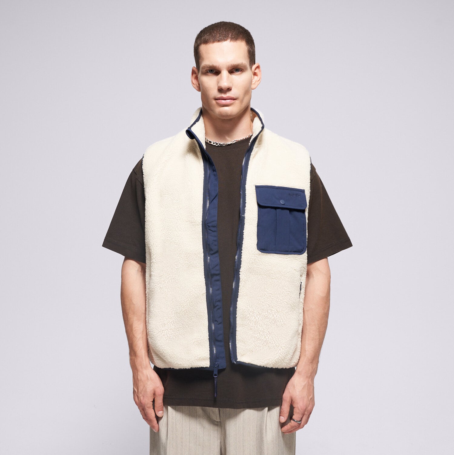 Bezrękawniki męskie sportowe LEVI'S BEZRĘKAWNIK JOONIE SHERPA VEST NEUTRALS 003AY-0002 BEŻOWY