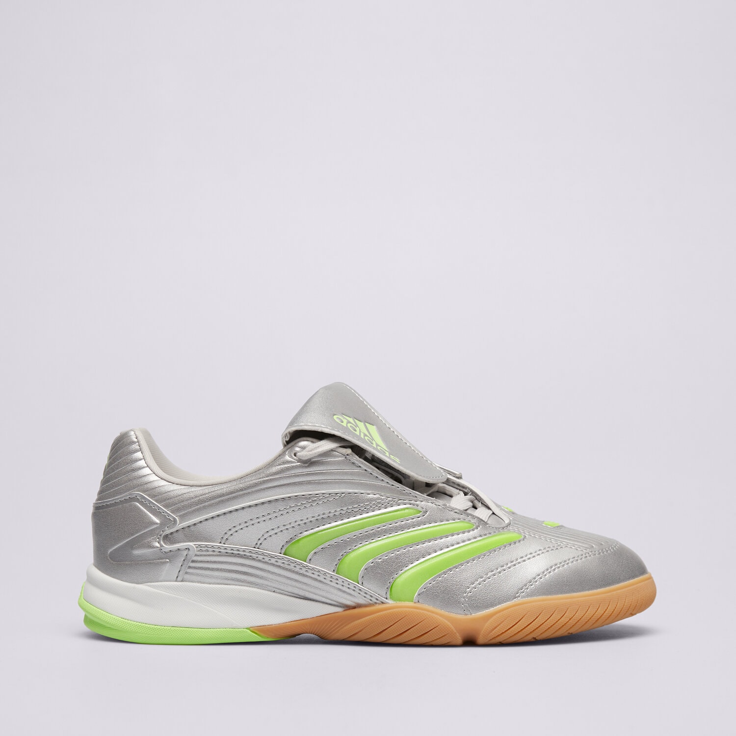 Buty sneakersy damskie ADIDAS PREDATOR SALA JR1636 SREBRNY