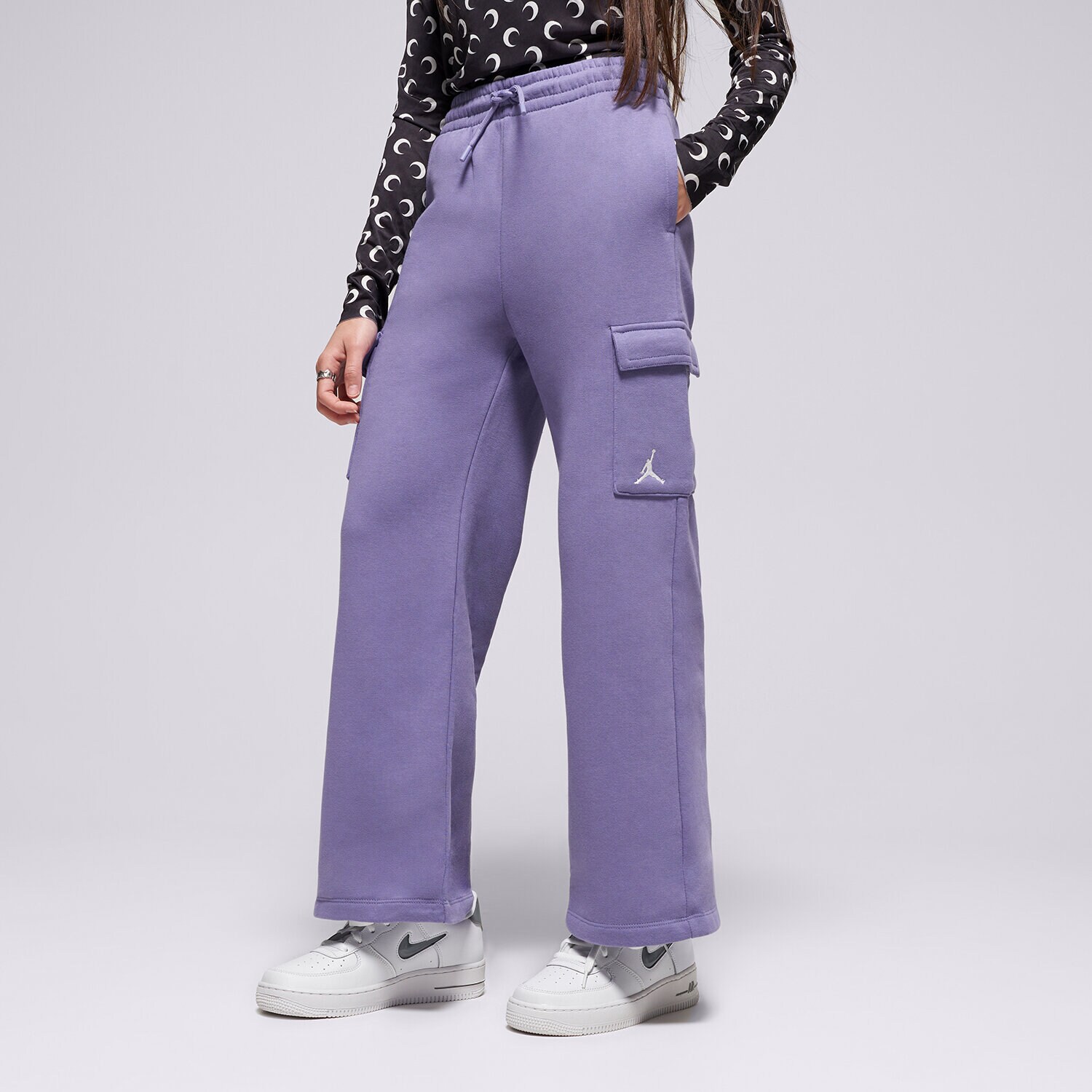 Sportowe spodnie dziecięce JORDAN SPODNIE JDG WJ BRKN FLC CARGO PANT BOY 45F142-PAP FIOLETOWY
