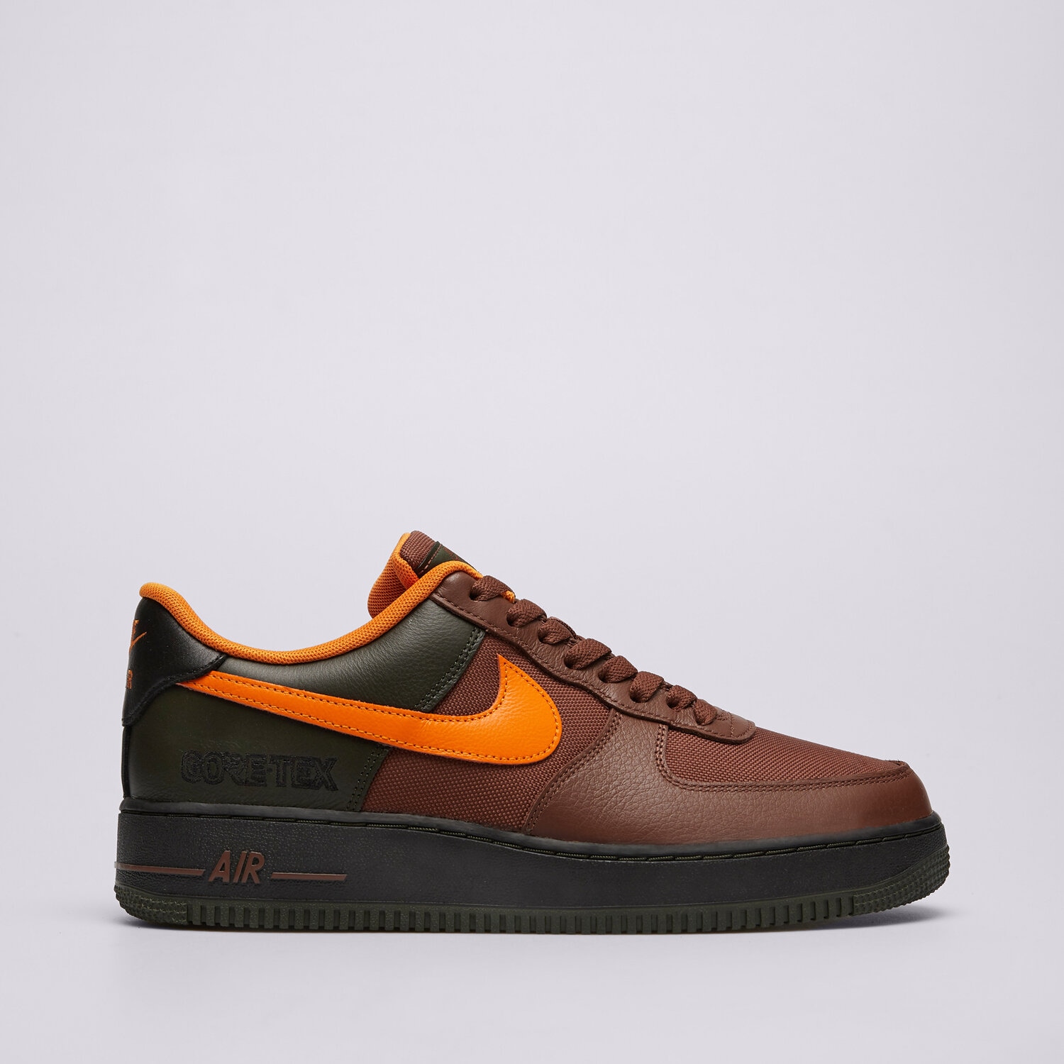 Buty sneakersy męskie NIKE AIR FORCE 1 GTX CK2630-201 BRĄZOWY