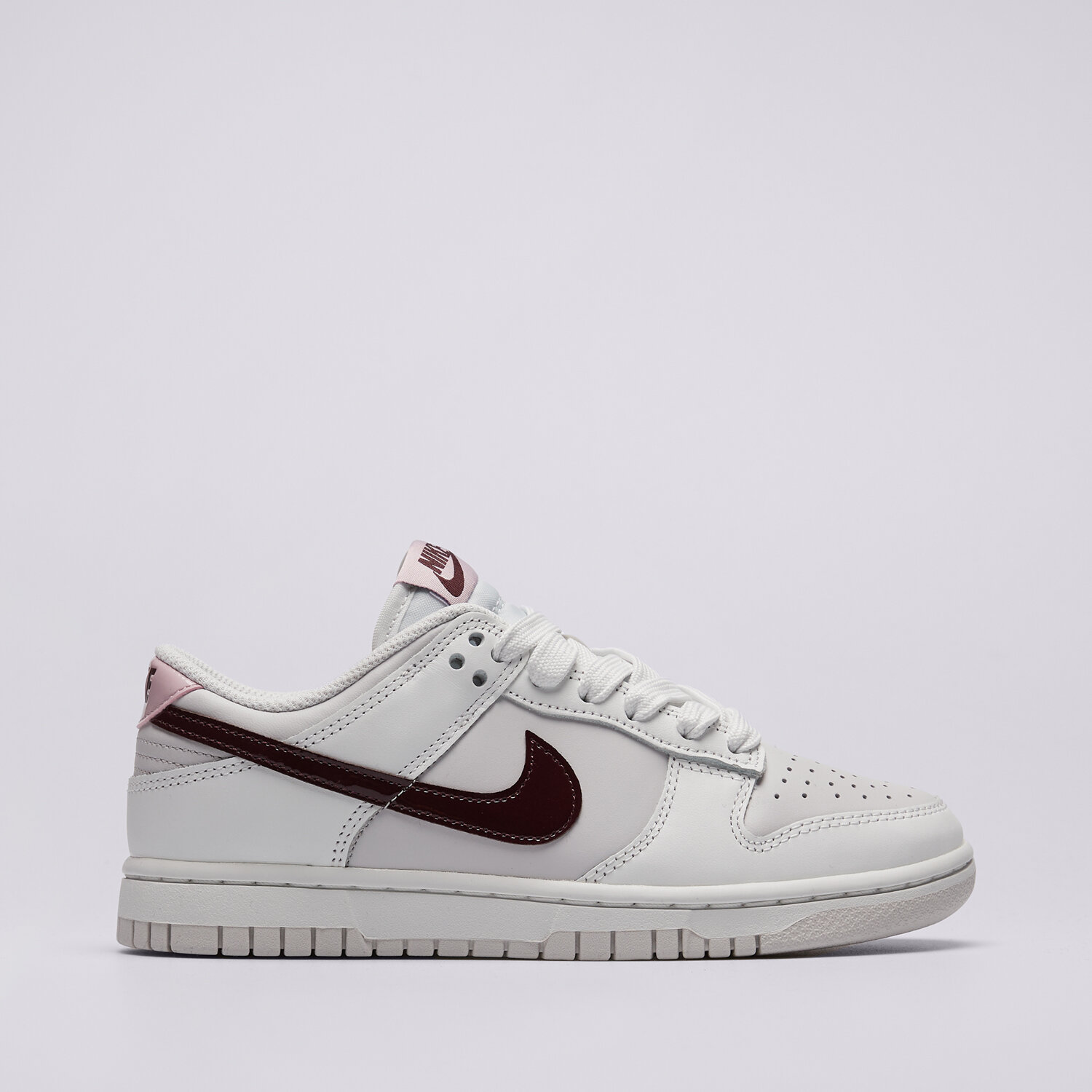 Buty sneakersy damskie NIKE W DUNK LOW SE EMEA IM6025-121 BIAŁY