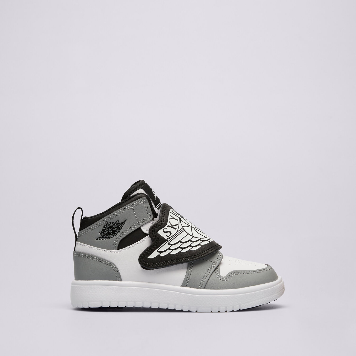 Buty sneakersy dla dzieci SKY JORDAN  BQ7197-102 SZARY
