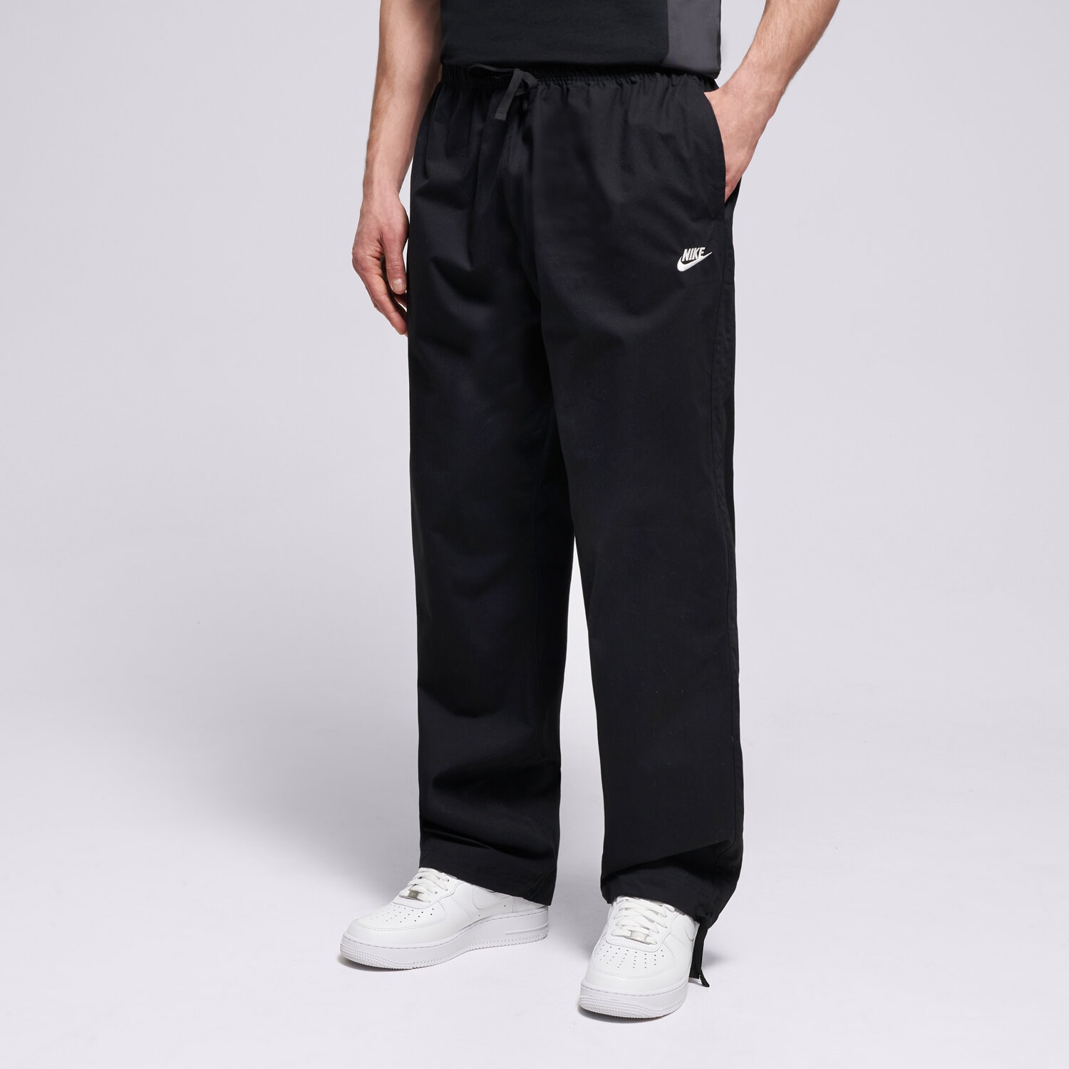Spodnie sportowe męskie NIKE SPODNIE M NK CLUB BARCELONA PANT IF0734-010 CZARNY