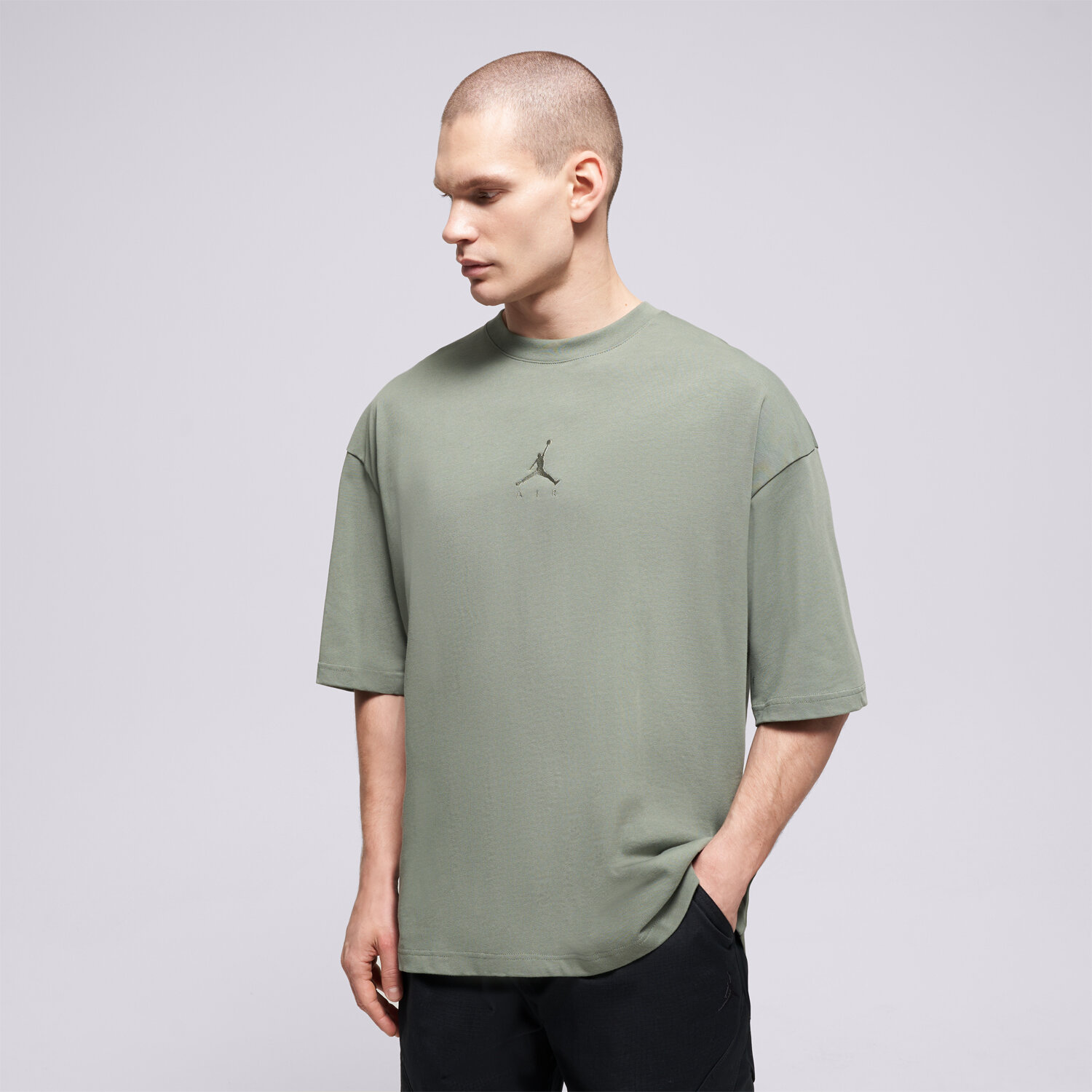 Koszulka, t-shirt sportowy męski JORDAN T-SHIRT JORDAN FLIGHT ESSENTIALS IB7345-351 ZIELONY