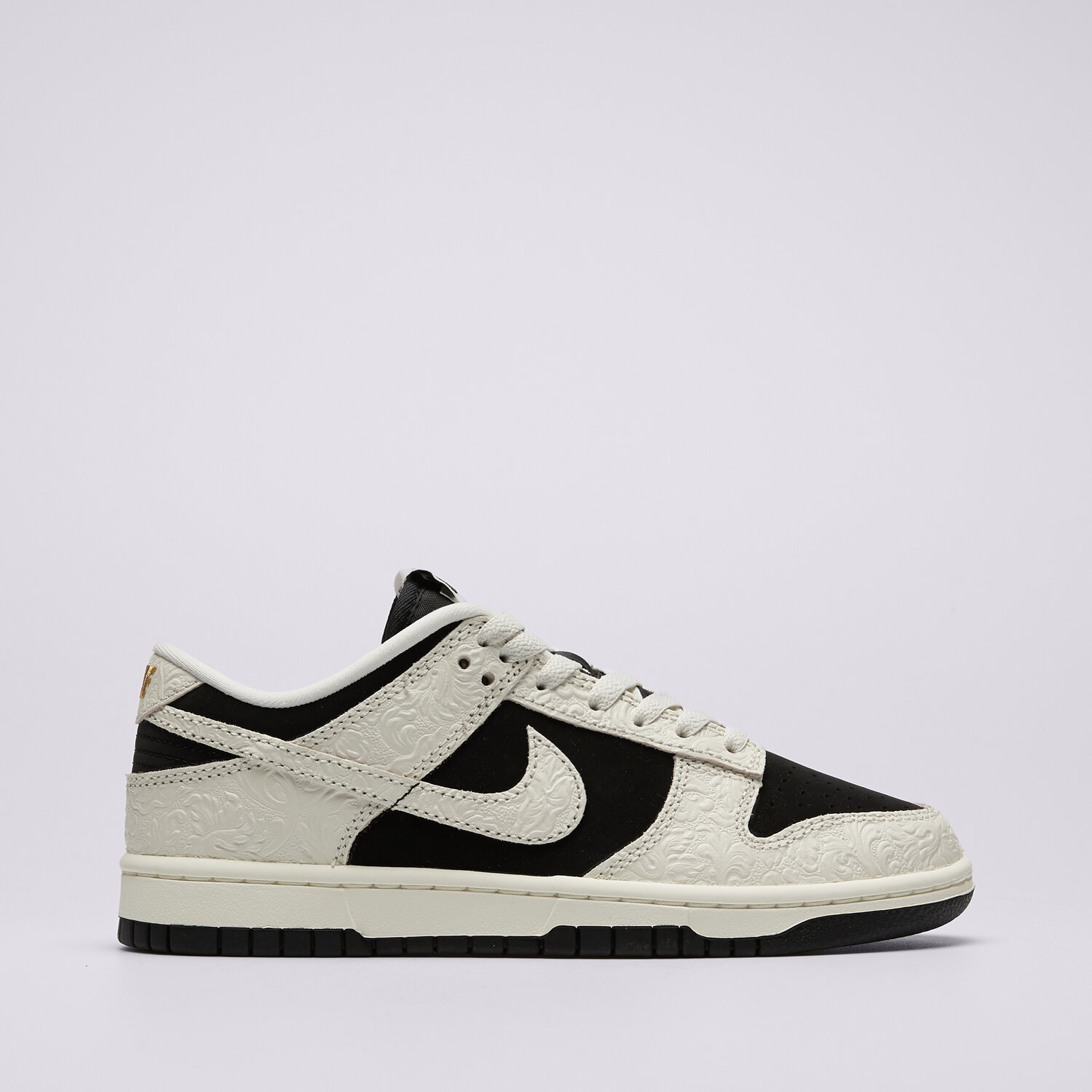 Buty sneakersy damskie NIKE WMNS DUNK LOW SE IF3944-001 BEŻOWY