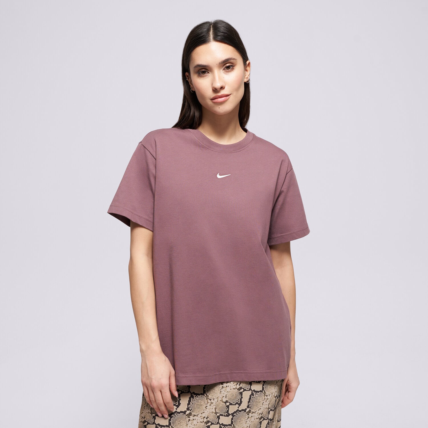 Koszulka, t-shirt damski NIKE T-SHIRT CLASSIC SS TEE W NSW IH7601-502 BRĄZOWY