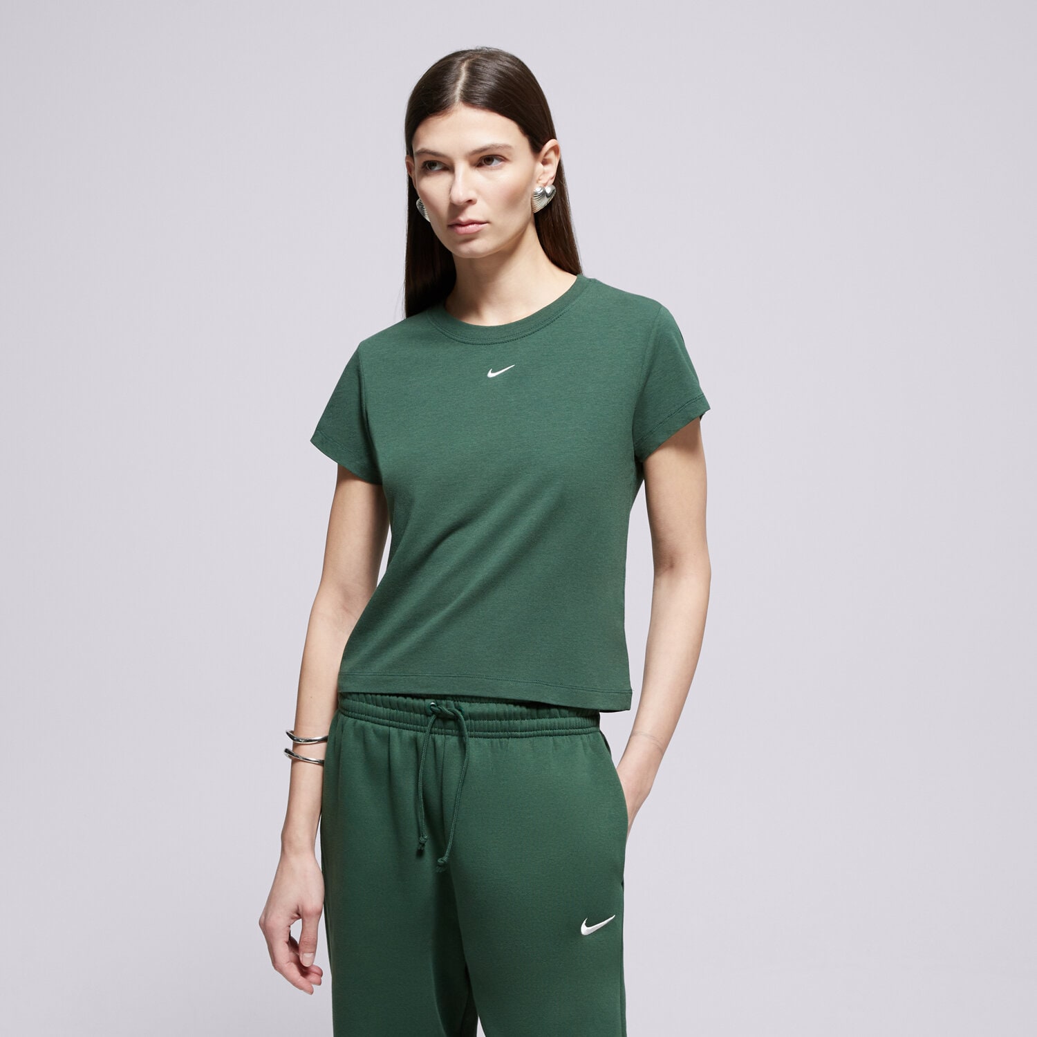 Koszulka, t-shirt damski NIKE T-SHIRT NK CHLL KNT MD CRP W NSW FV5508-327 ZIELONY