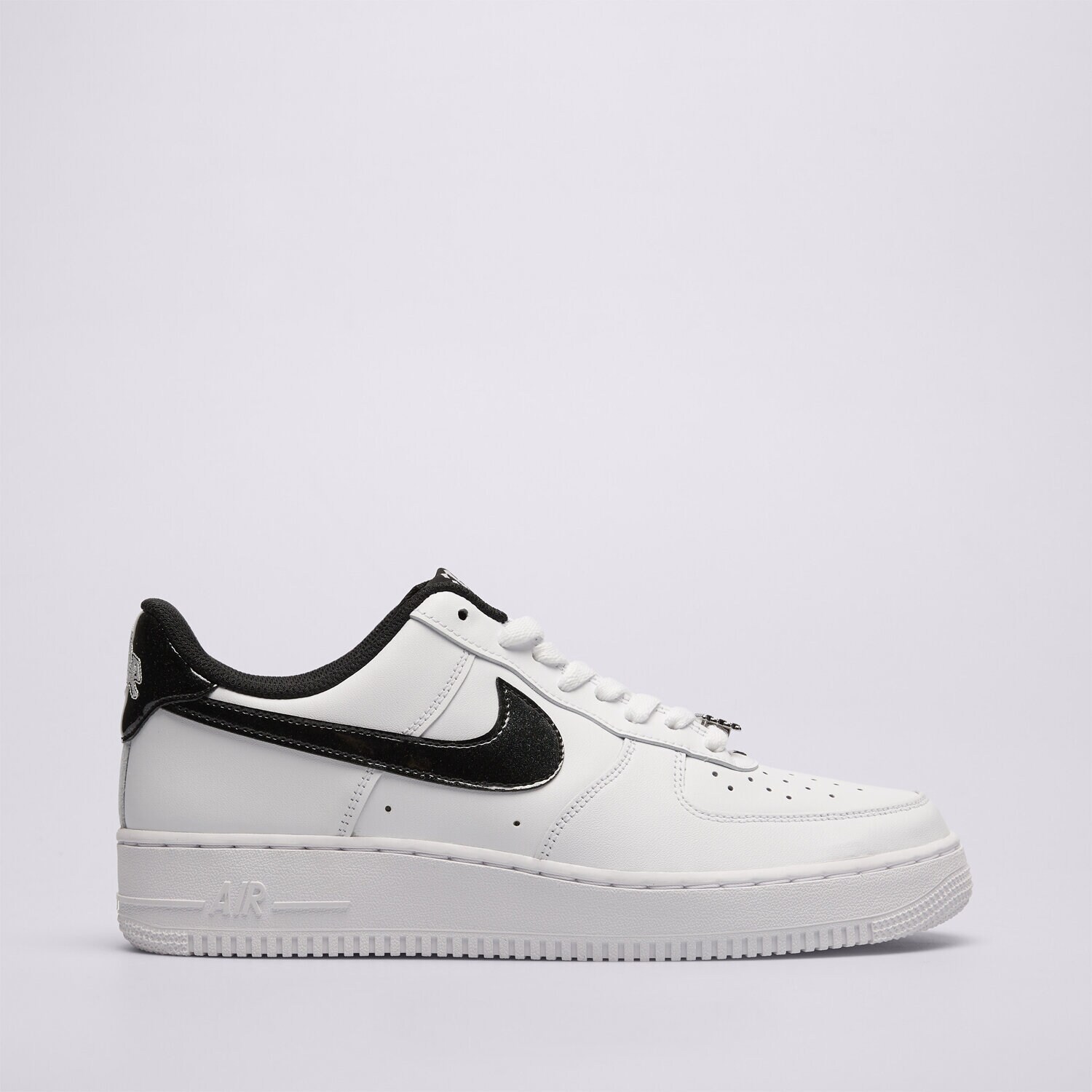 Buty sneakersy męskie NIKE AIR FORCE 1 '07 EMB HF2898-101 BIAŁY