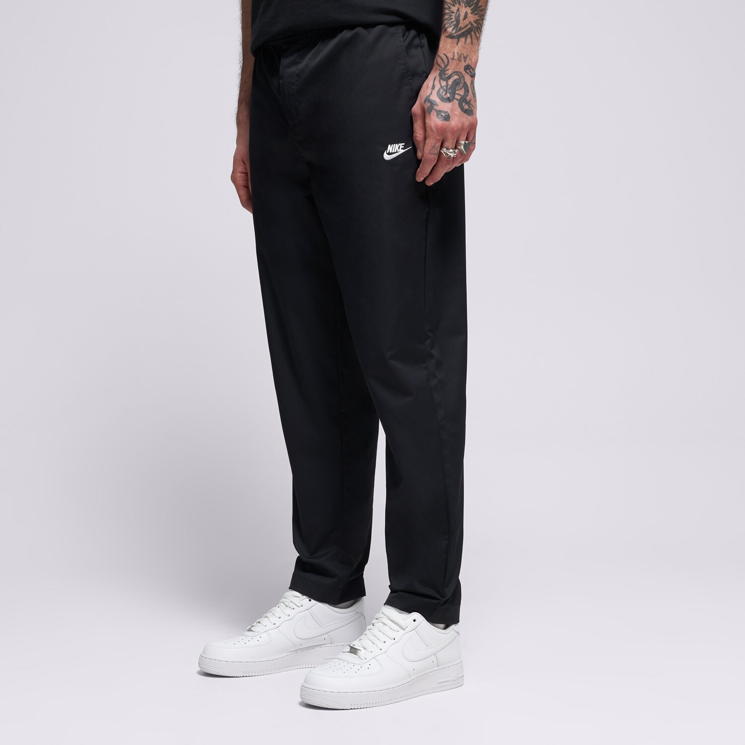 Spodnie sportowe męskie NIKE SPODNIE M NK CLUB WVN TAPER PANT HJ1997-011 CZARNY