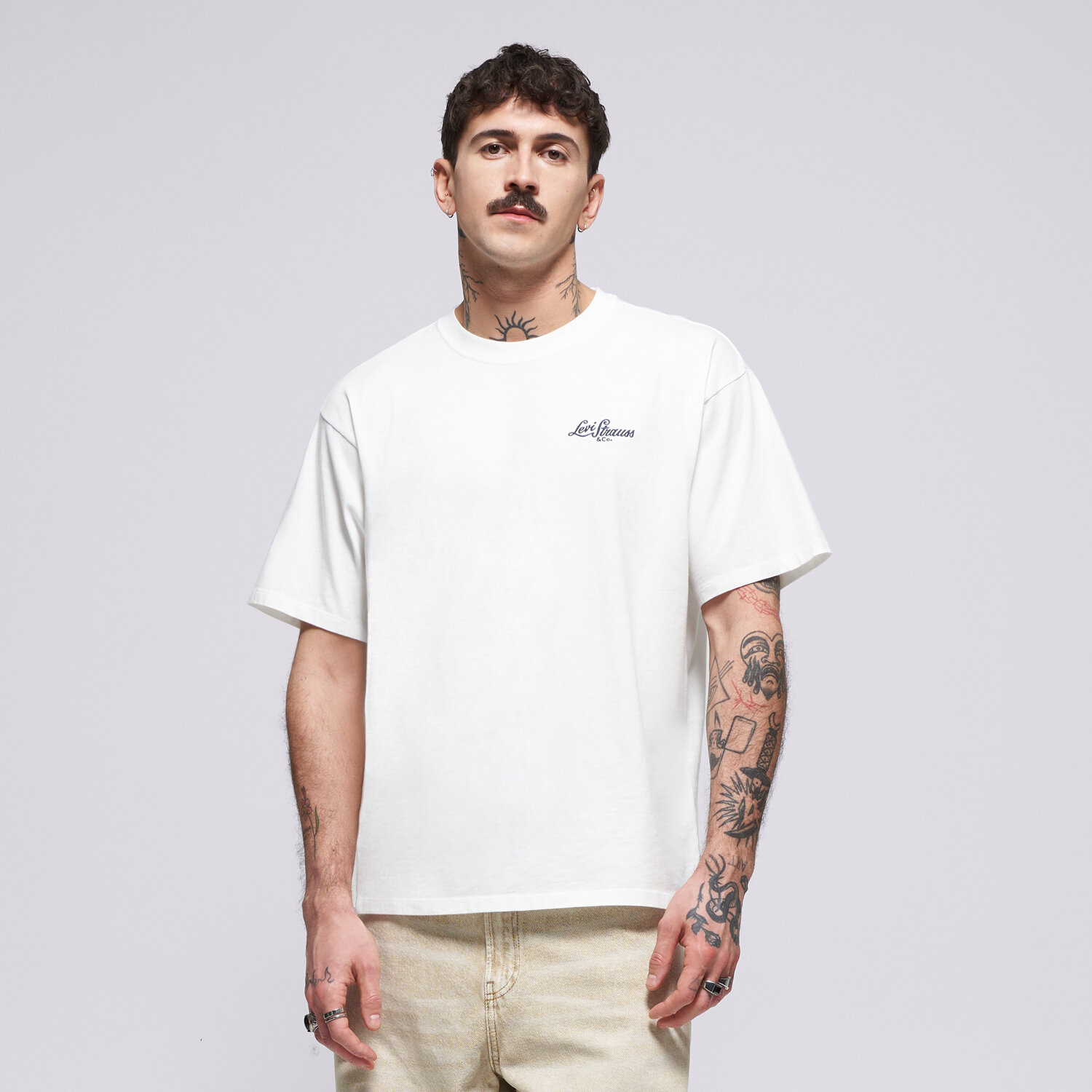 Koszulka, t-shirt sportowy męski LEVI'S T-SHIRT VINTAGE FIT GRAPHIC TEE BLACKS 87373-0417 BIAŁY