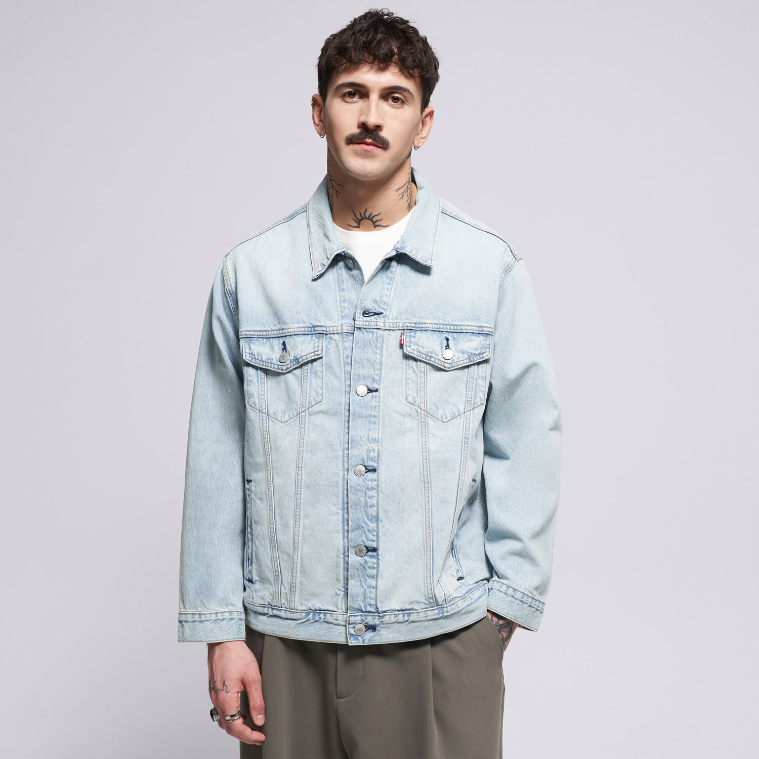 Kurtka wiosenna / jesienna męska LEVI'S KURTKA RELAXED FIT TRUCKER LIGHT INDIGO - WORN IN A5782-0112 NIEBIESKI