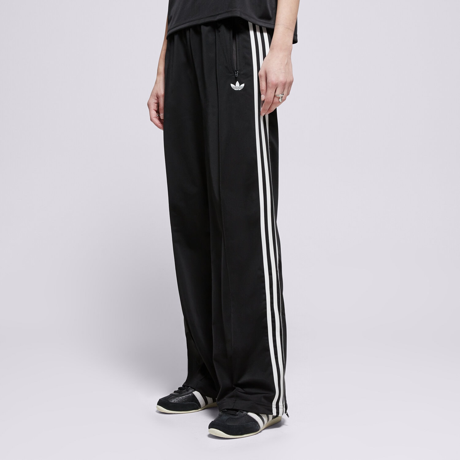 Spodnie sportowe damskie ADIDAS SPODNIE FB LOOSE TP KD7976 CZARNY