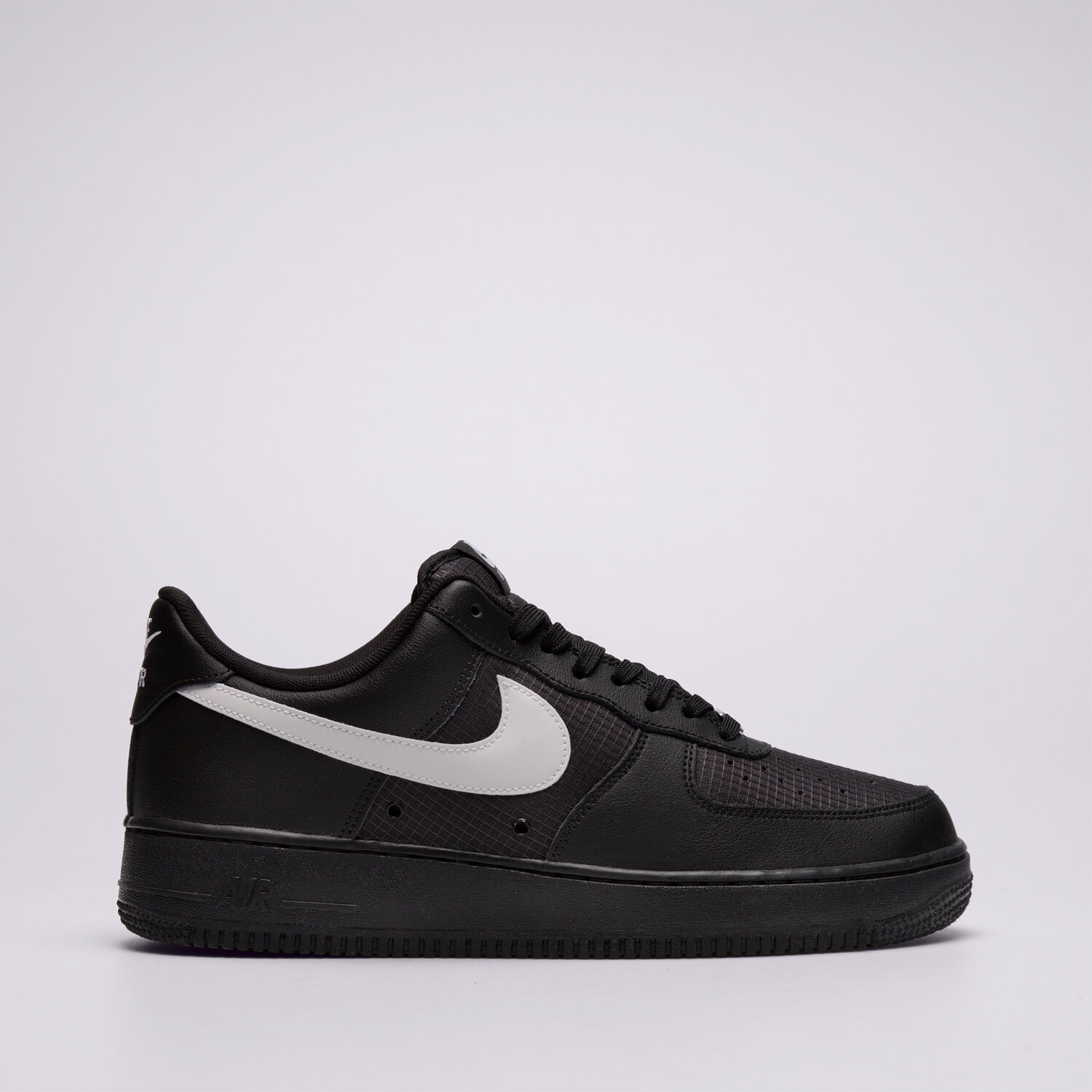Buty sneakersy męskie NIKE AIR FORCE 1 '07 LOW LV8 TECH IR0952-001 CZARNY