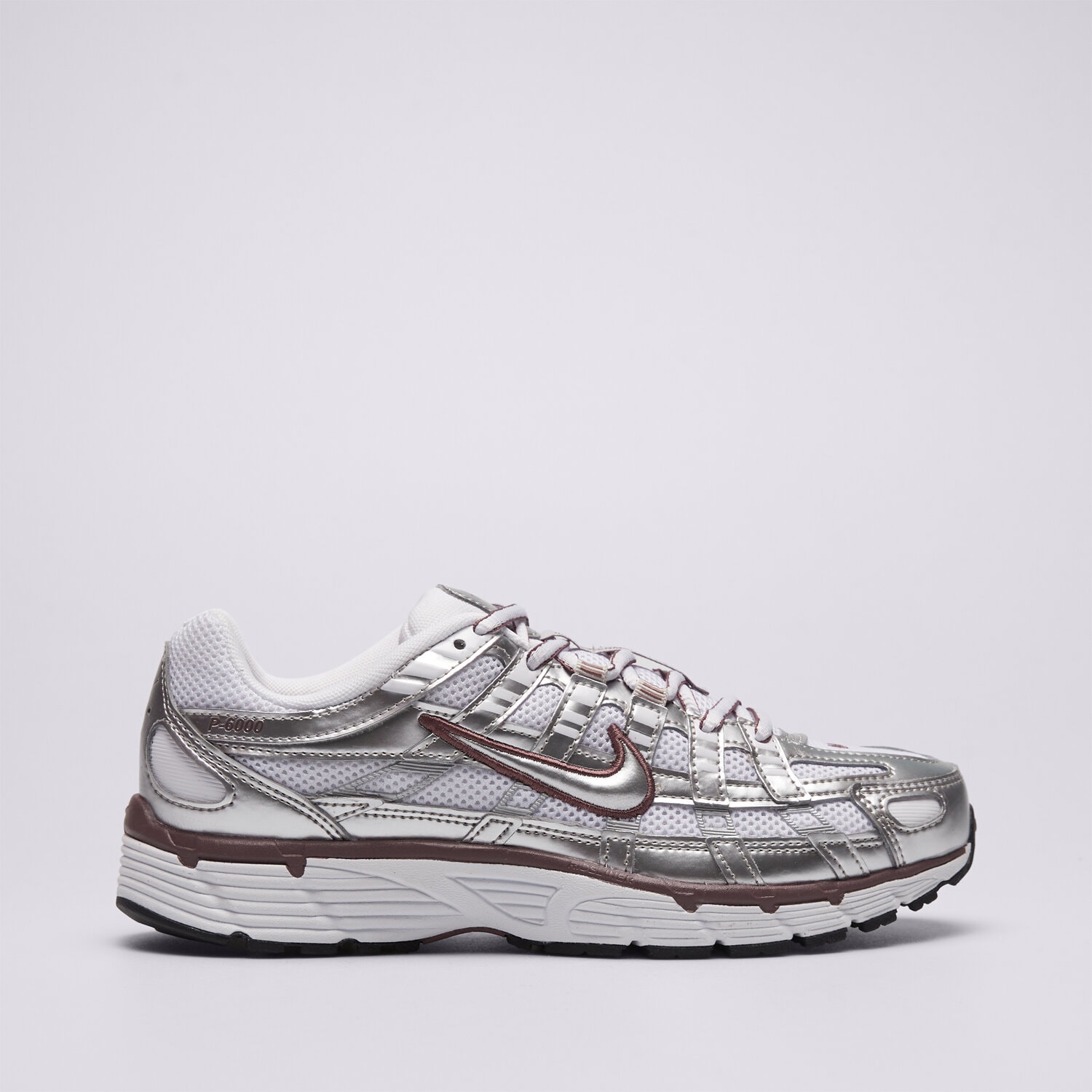 Buty sneakersy damskie NIKE W P-6000 MET BV1021-110 SREBRNY
