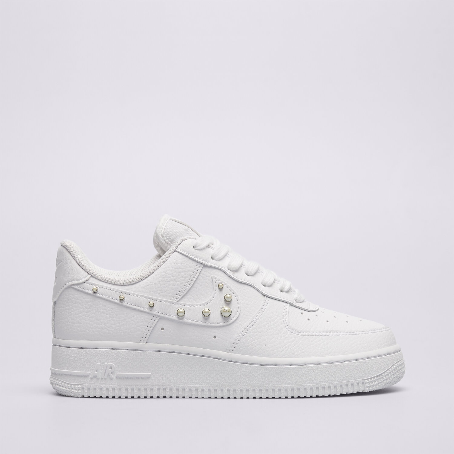Buty sneakersy damskie NIKE WMNS AIR FORCE 1 '07 WB IU7557-100 BIAŁY
