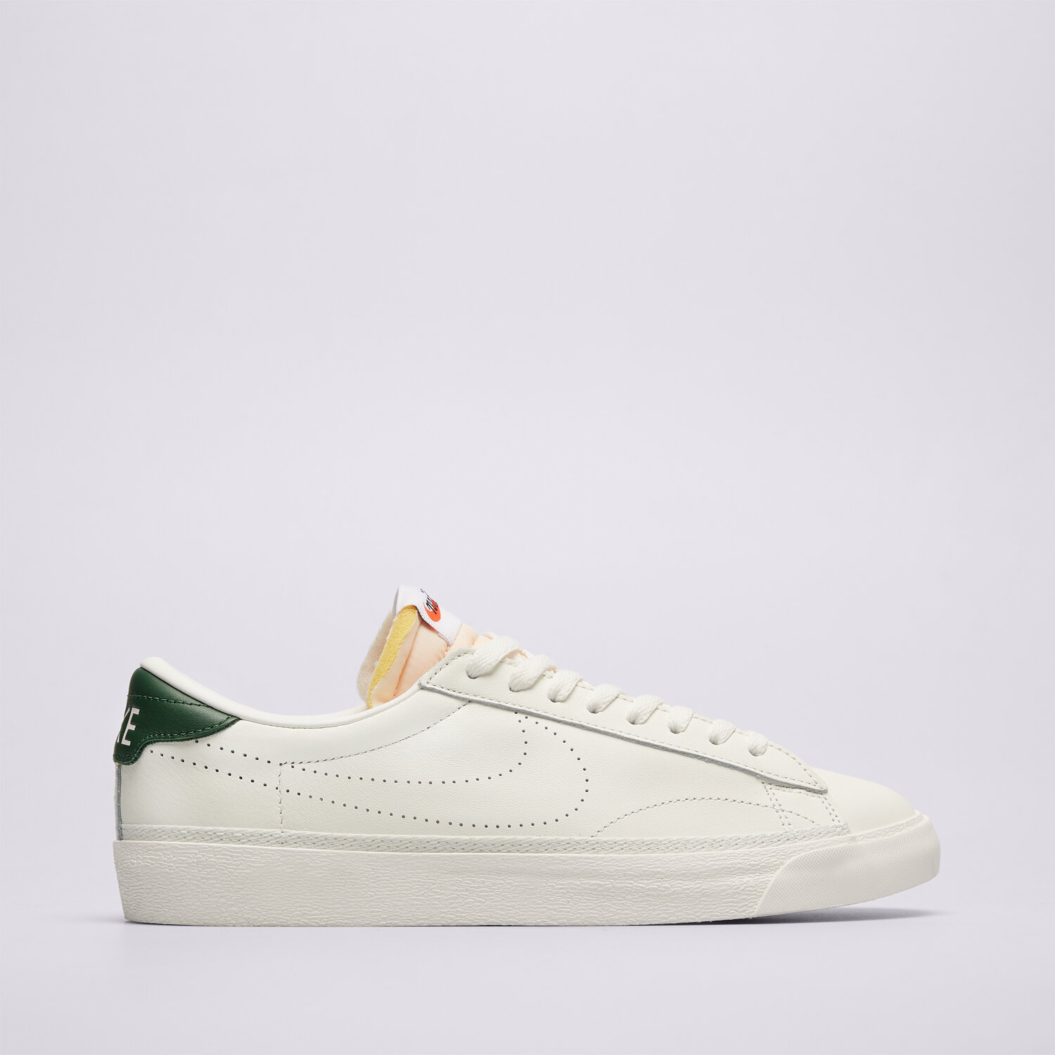 Buty sneakersy męskie NIKE TENNIS CLASSIC AC IO1738-133 BEŻOWY