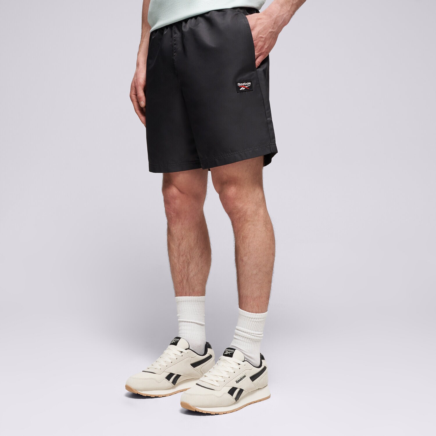 Krótkie spodenki, szorty męskie REEBOK SZORTY LANDON MICROFIBRE SHORT 100240038 CZARNY