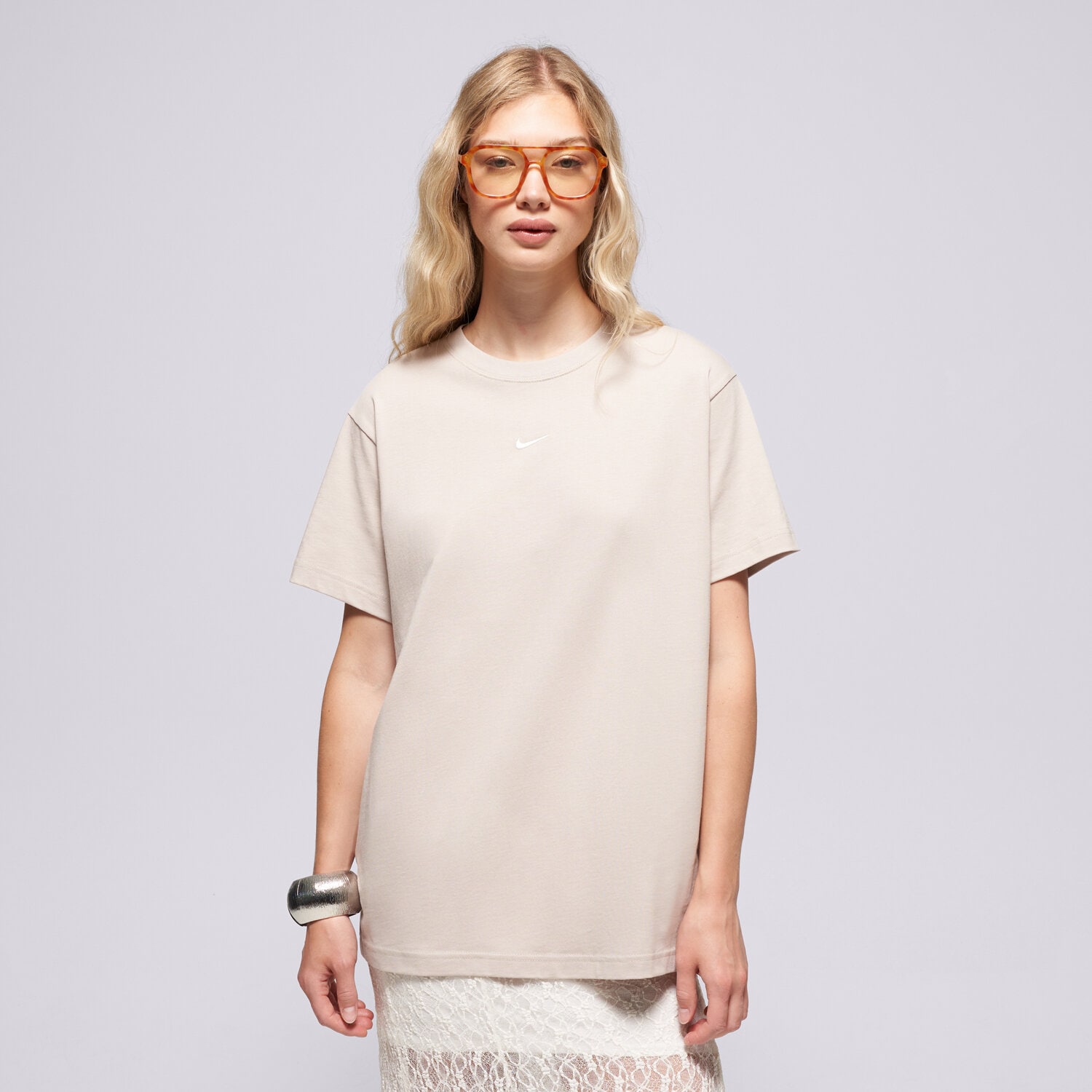 Koszulka, t-shirt damski NIKE T-SHIRT W NSW CLASSIC SS TEE IH7601-236 KREMOWY