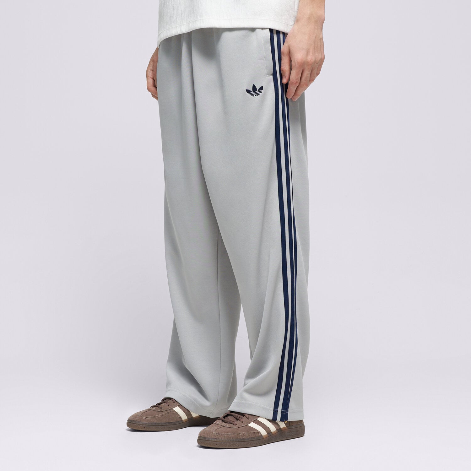 Spodnie sportowe męskie ADIDAS SPODNIE LOOSE TP KS4948 SZARY