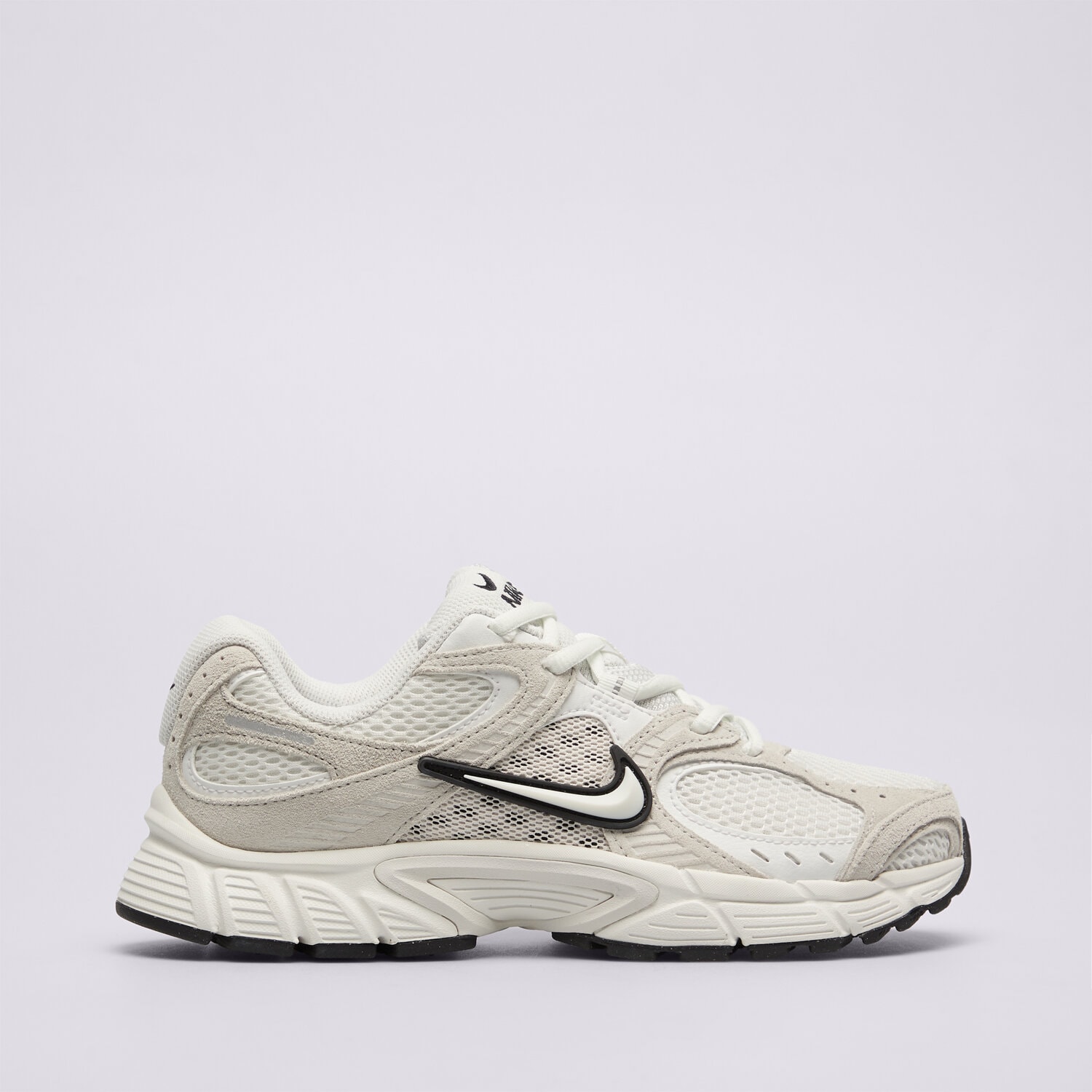 Buty sneakersy damskie NIKE V5 RNR SUEDE 2 IX0197-105 BIAŁY