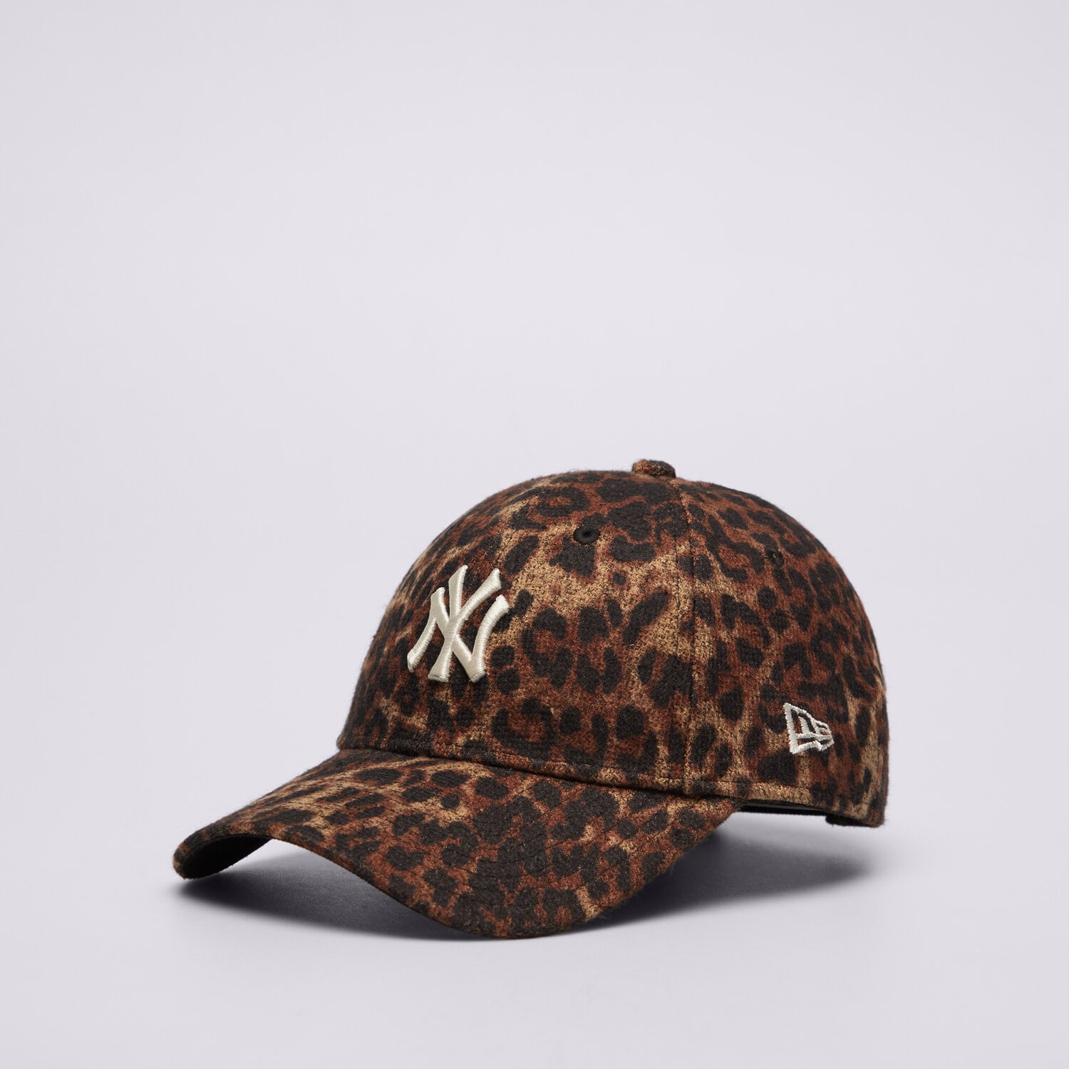 Czapka z daszkiem damska NEW ERA CZAPKA WMNS COSY LEOPARD 940 NYY NEW YORK YANKEES 60915734 BRĄZOWY