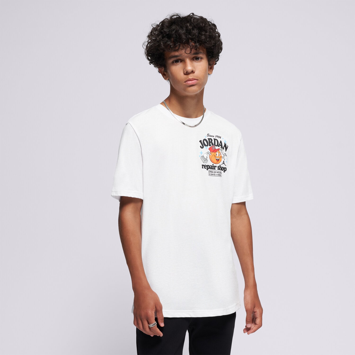 Koszulka, t-shirt dla dzieci JORDAN T-SHIRT JDB MJS REPAIR SHOP SS TEE BOY 95G220-001 BIAŁY