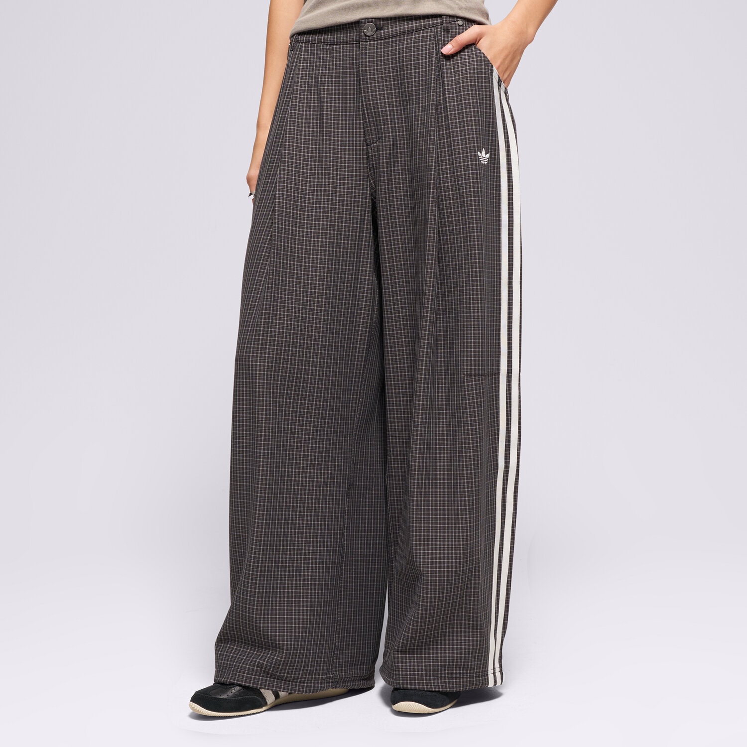 Spodnie sportowe damskie ADIDAS SPODNIE CHECKS TROUSER LD5340 CZARNY