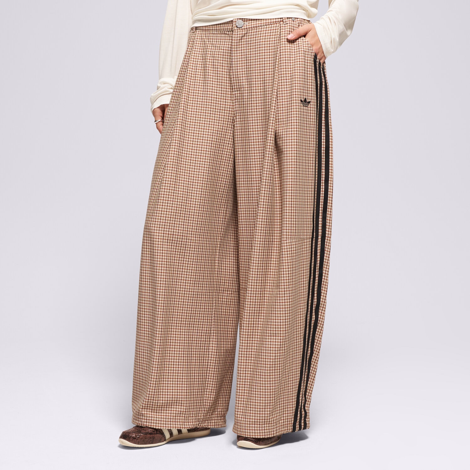 Spodnie sportowe damskie ADIDAS SPODNIE CHECKS TROUSER LE8309 BEŻOWY